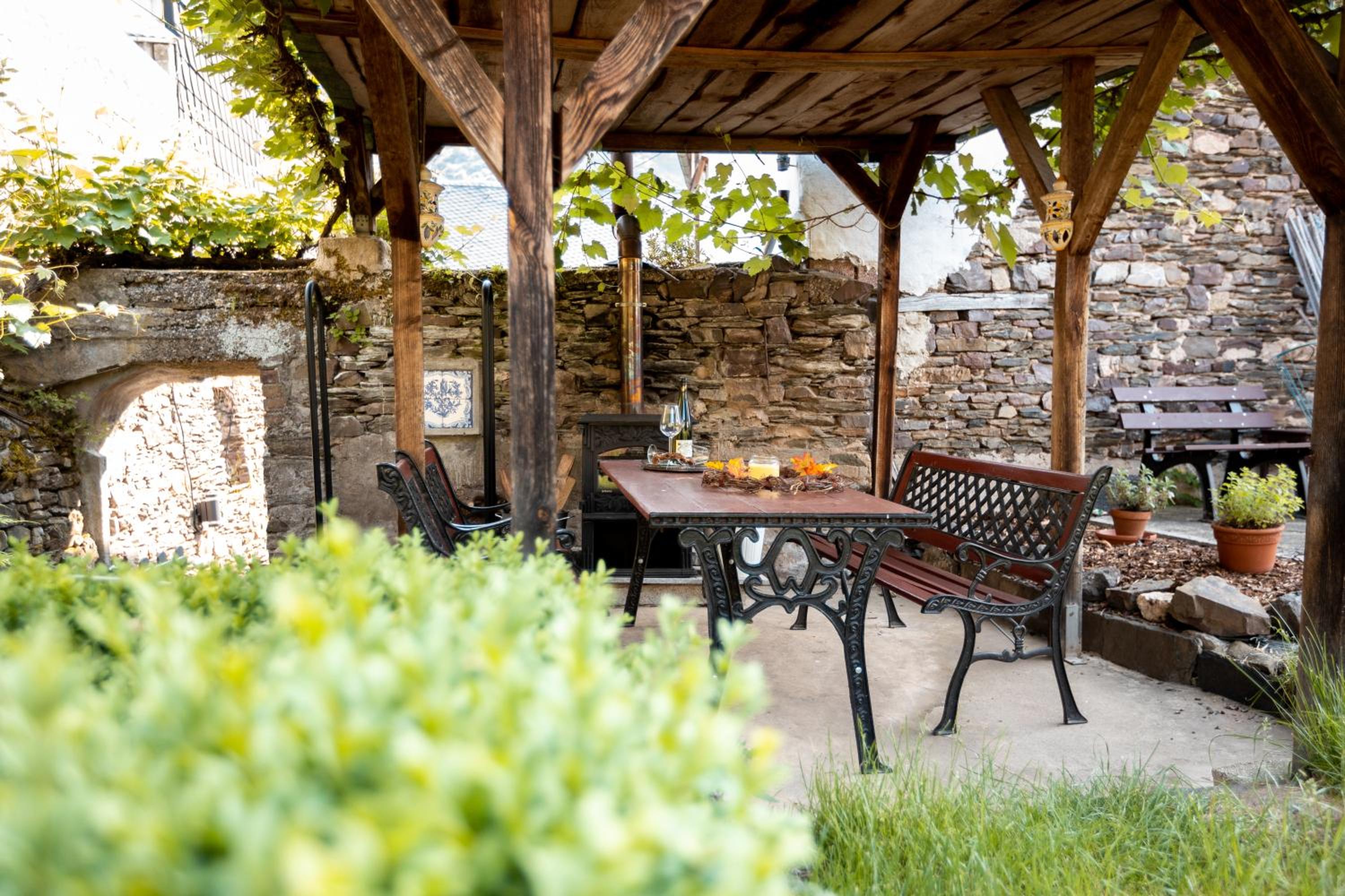 Seminarhaus Heim Retreat, Fachwerkhaus von 1451, Yoga, Naturgarten für 10 Personen