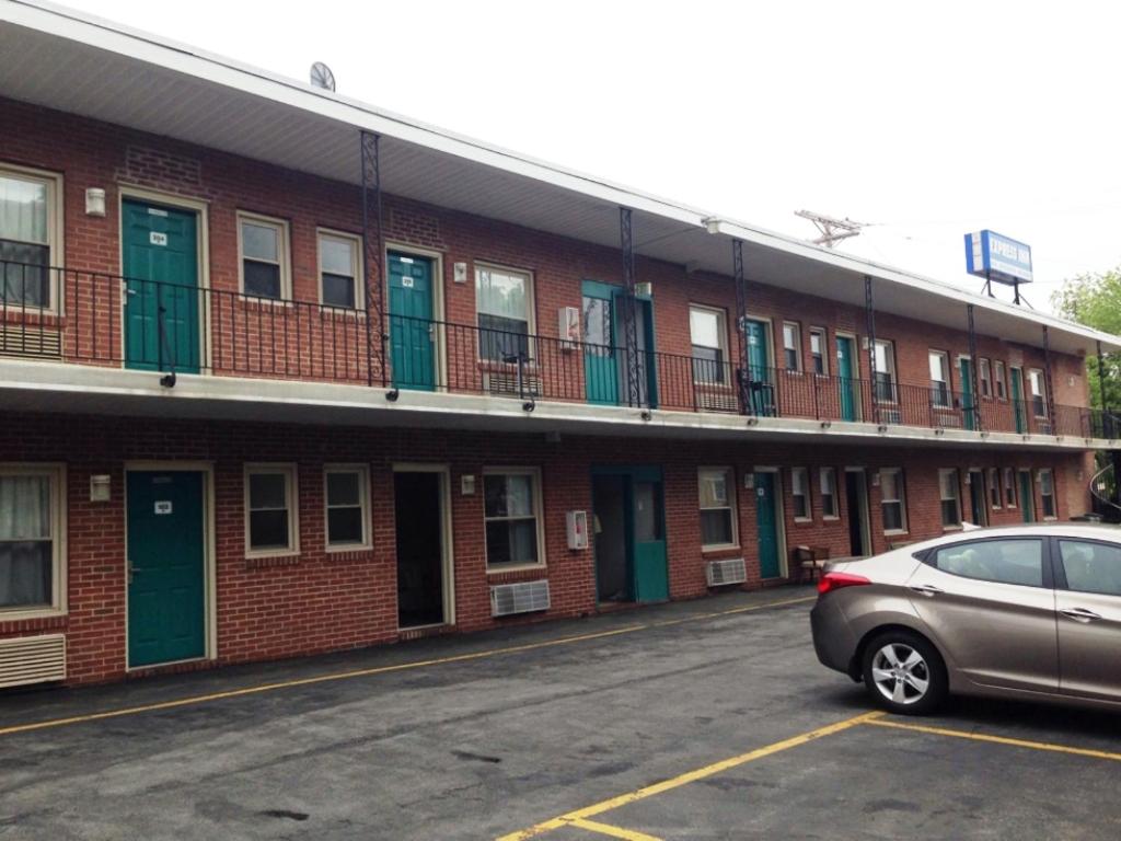Baltimore Vacations - Express Inn - Property Image 1