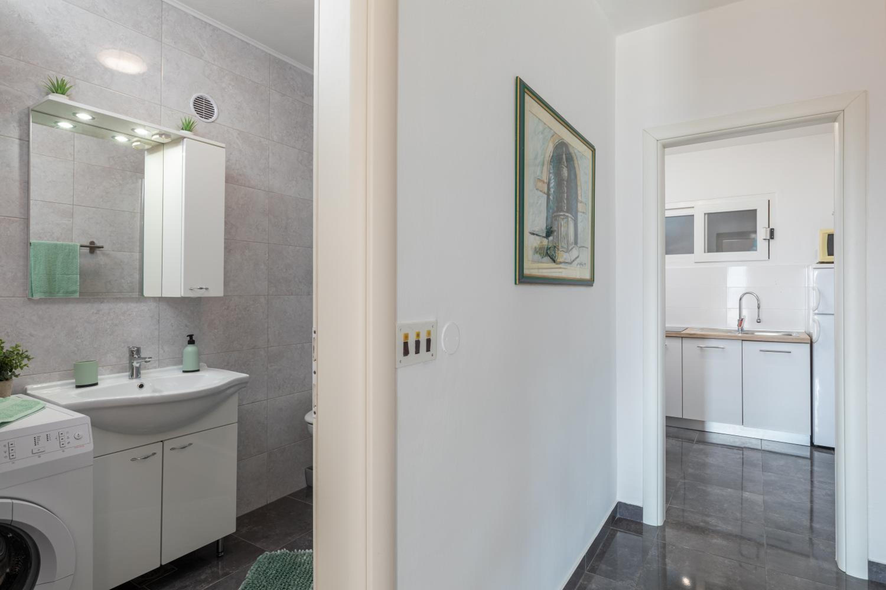 Apartment Mirna