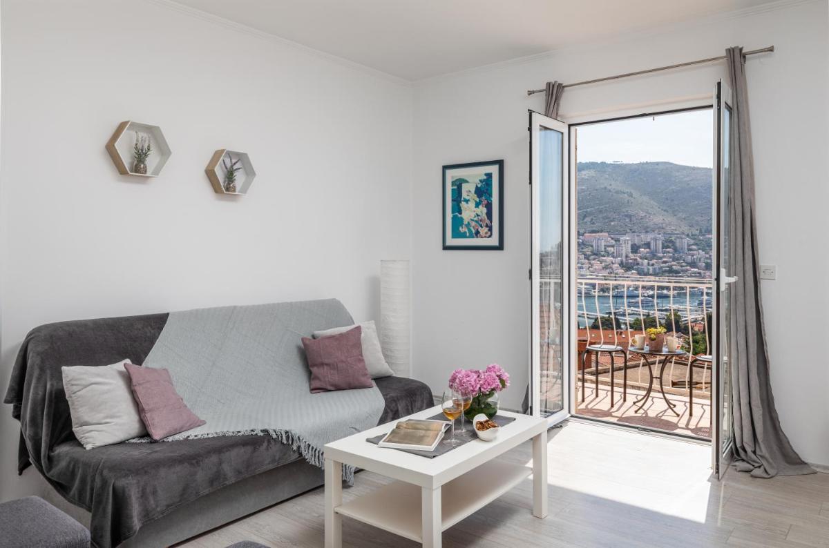 Apartment Mirna
