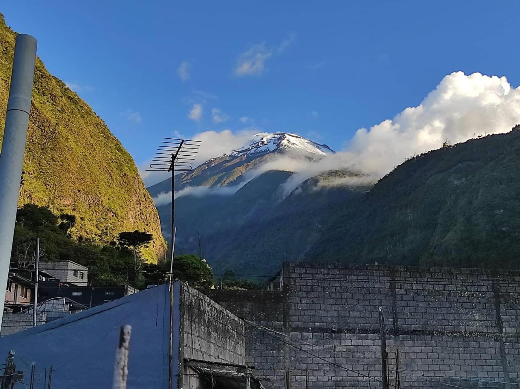Casa Vacacional en Baños de Agua Santa view 2