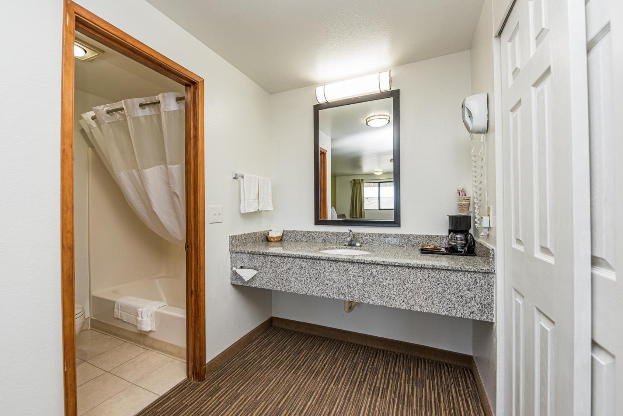 Sundowner Motel Sequim, photo 25