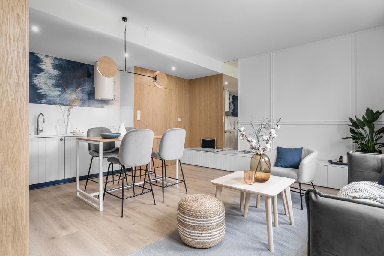 Blue16 by OneApartments view 2