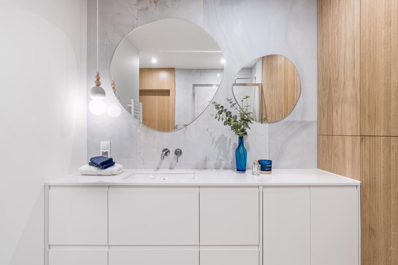 Blue16 by OneApartments view 3