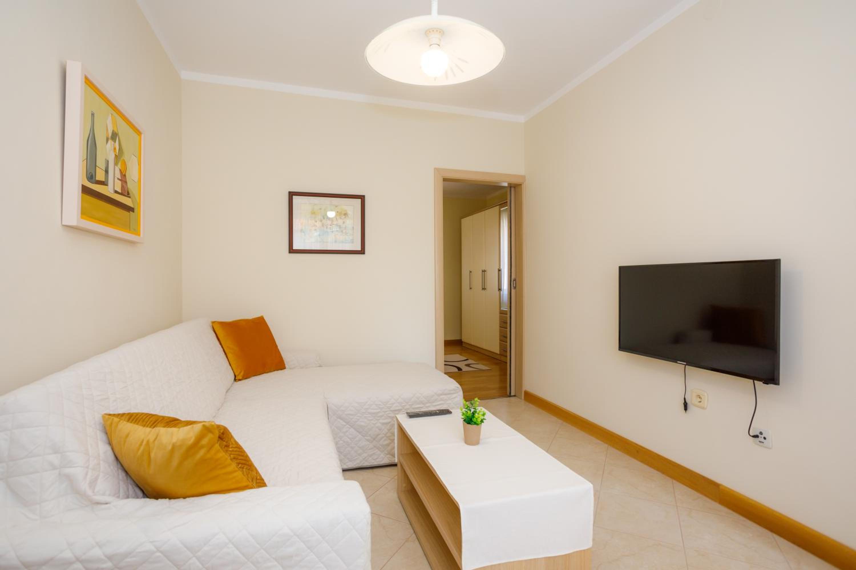 Apartment Franolic view 2