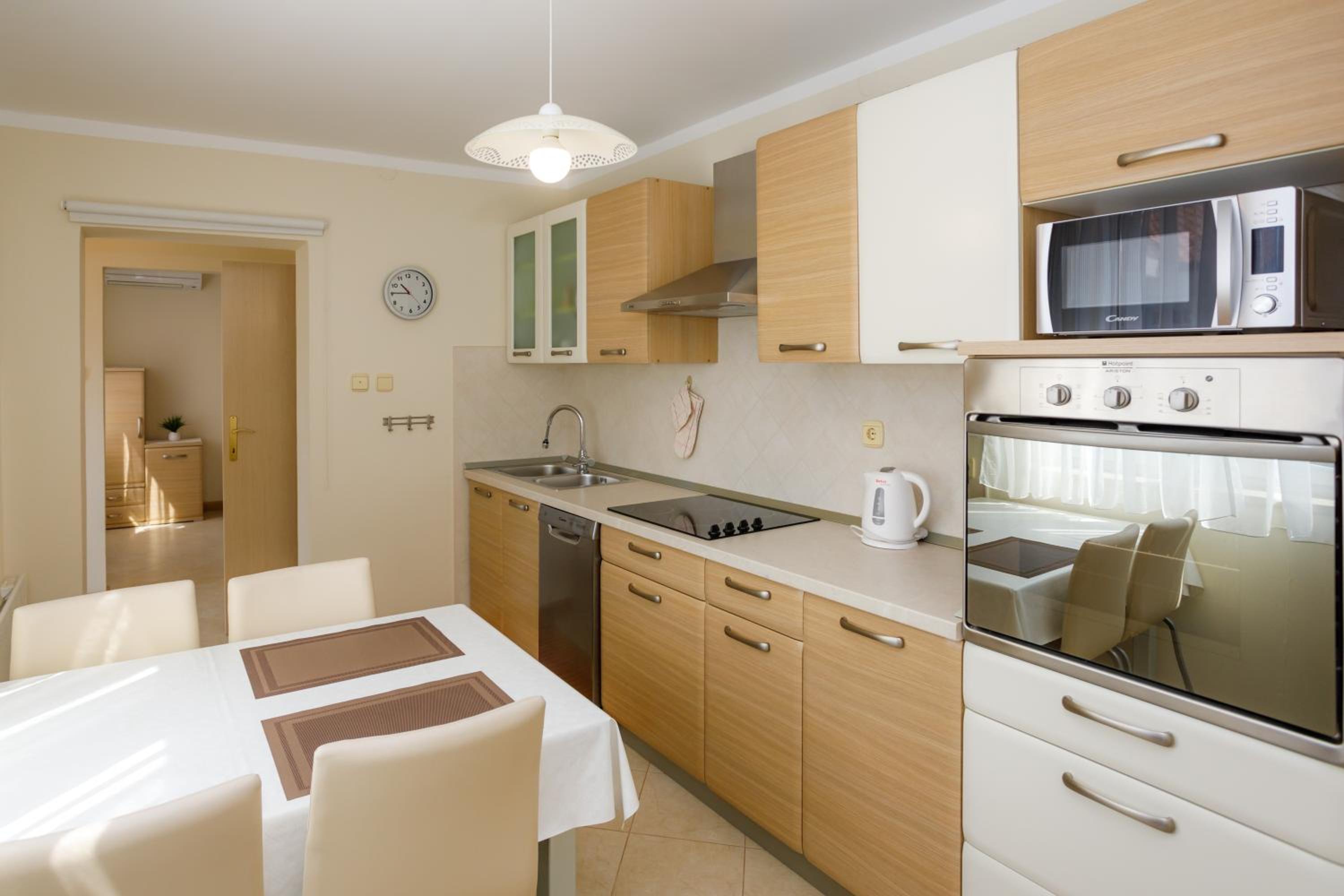 Apartment Franolic view 5