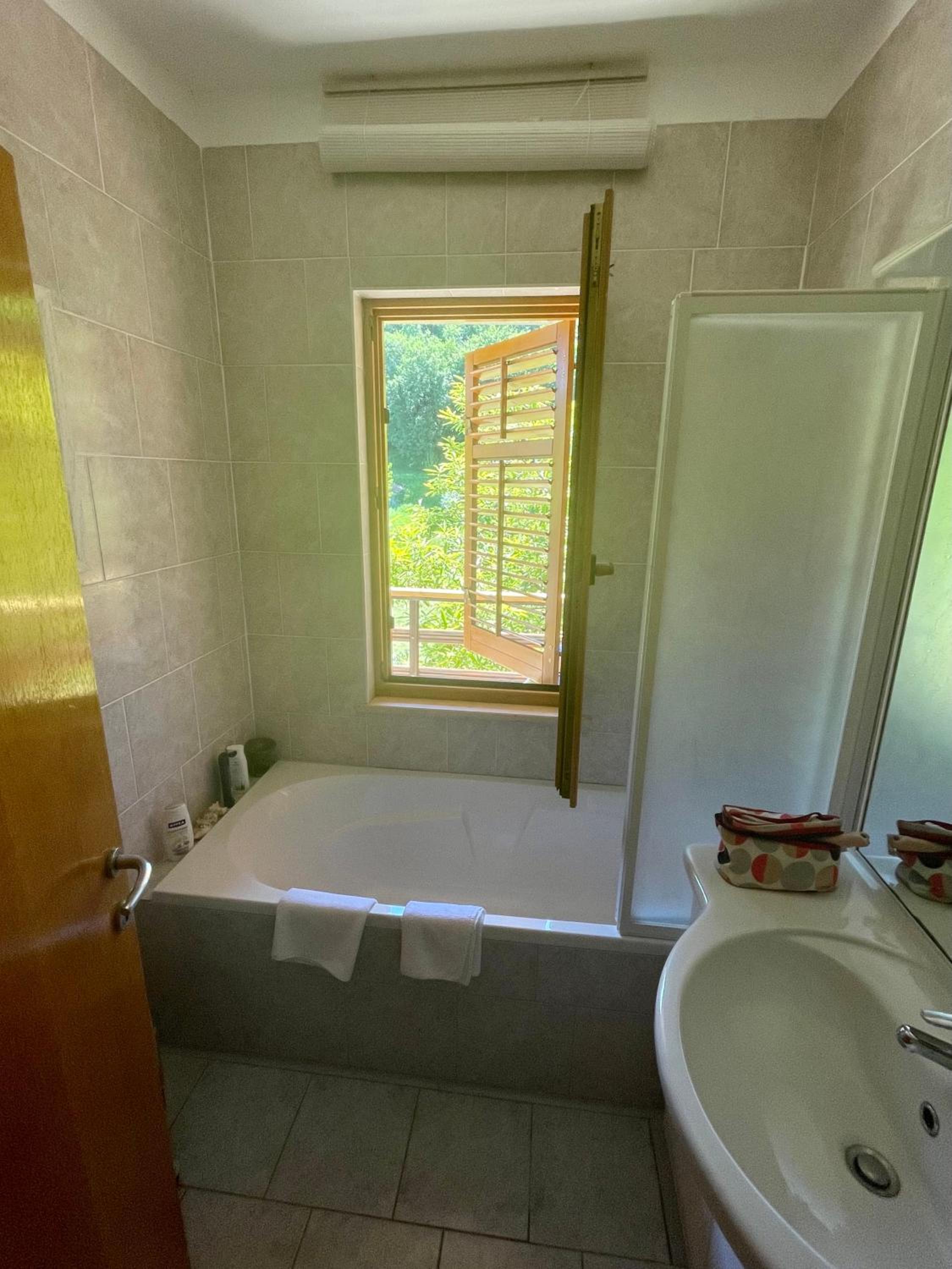 Apartment Olive Grove view 3