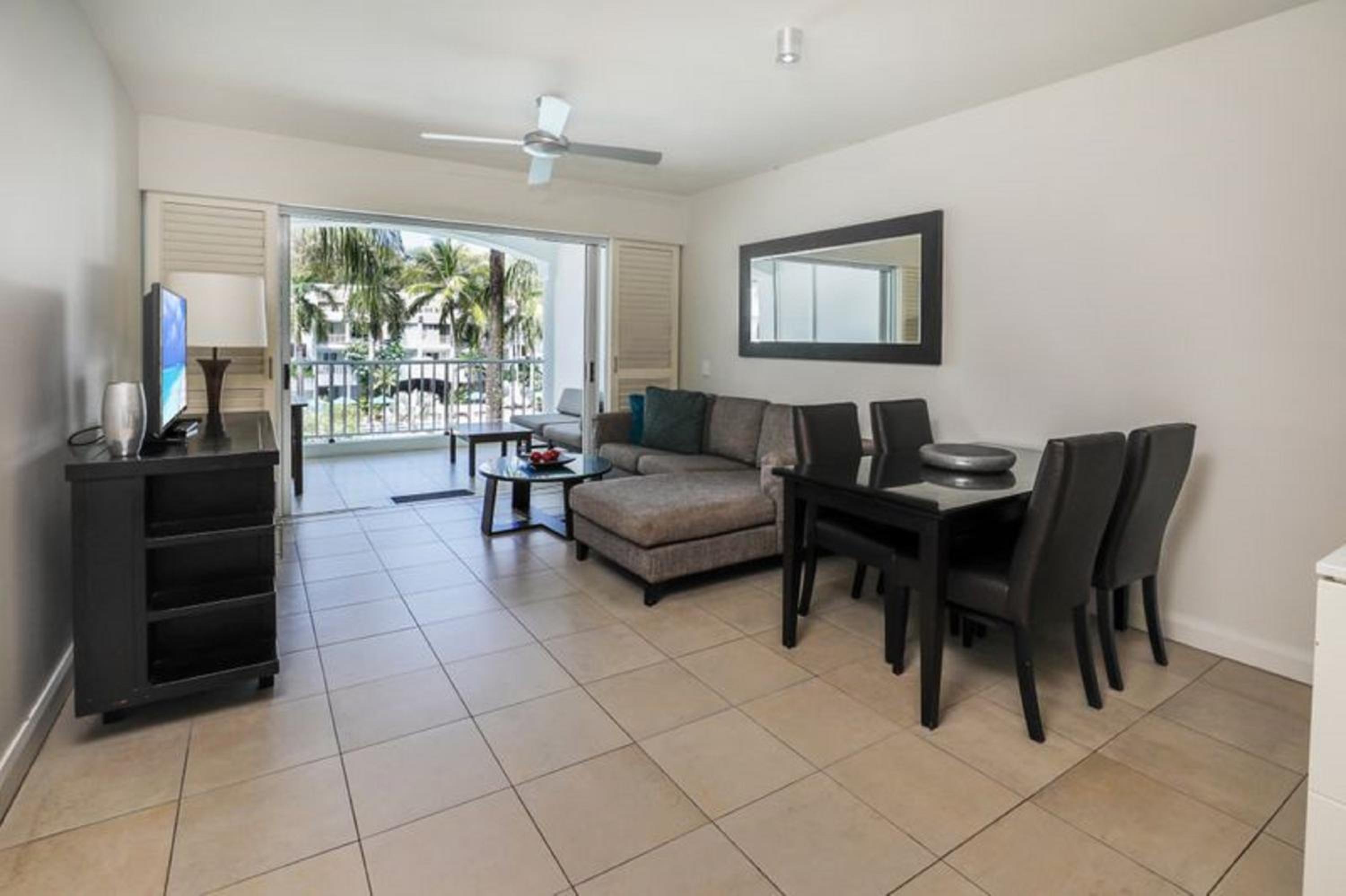 Beach Club Palm Cove 2 Bedroom Luxury Penthouse view 3