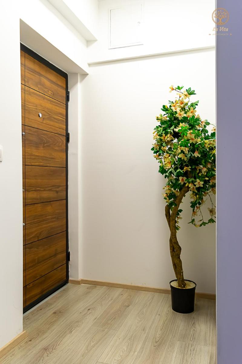La Vita Apartment 1 view 4