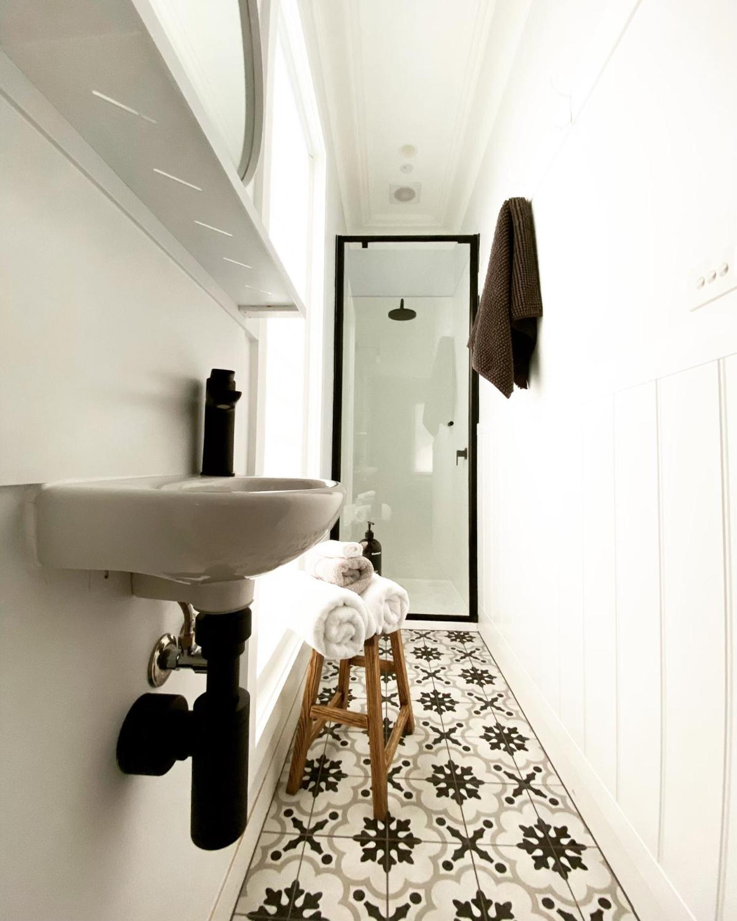 Saint Brides - Superior Boutique Accomodation - STEPS TO PAKINGTON STREET