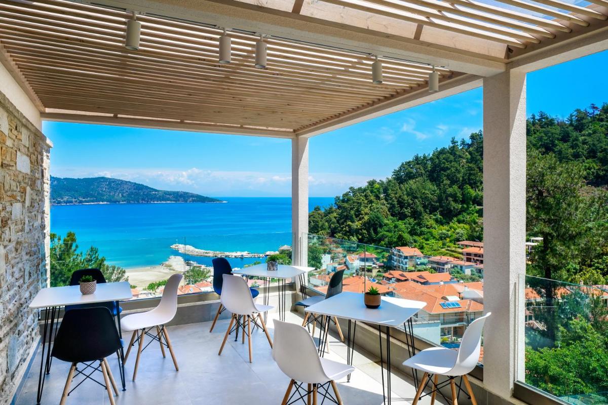 outdoor BBQ area