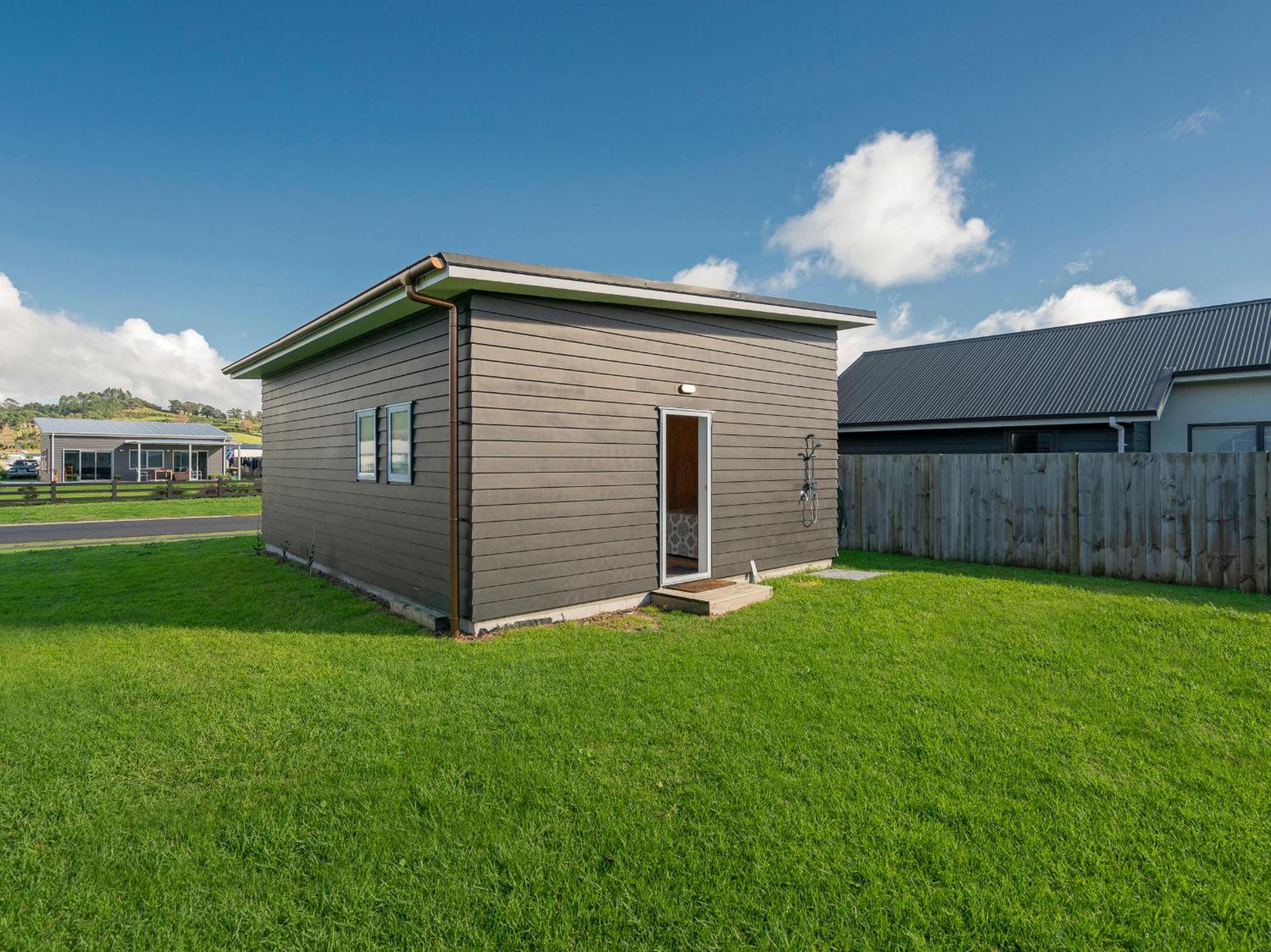 Sundaze Escape - Cooks Beach Holiday Home view 3
