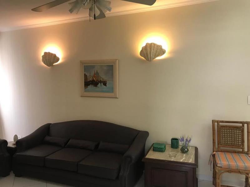 Apartamento na Praia de Pitangueiras-Guarujá à 50mt da praia e comércio perto view 2