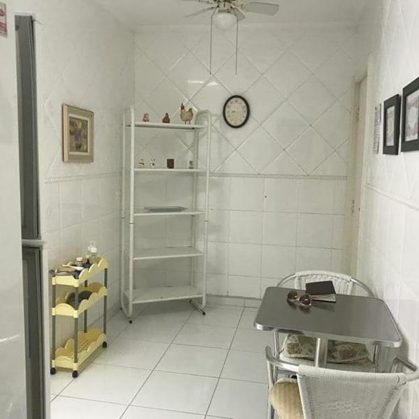Apartamento na Praia de Pitangueiras-Guarujá à 50mt da praia e comércio perto view 4
