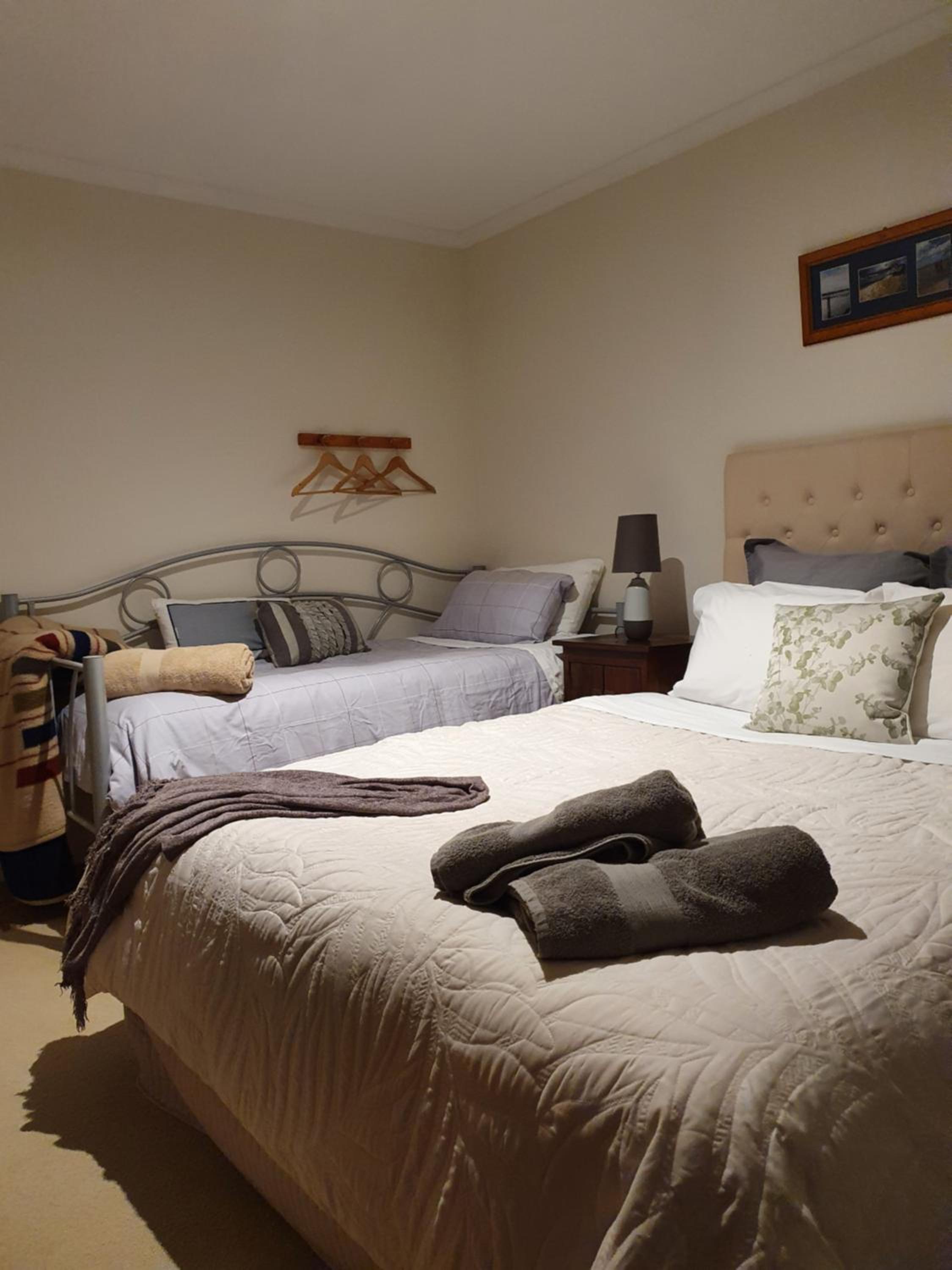 Oaktree Guest House