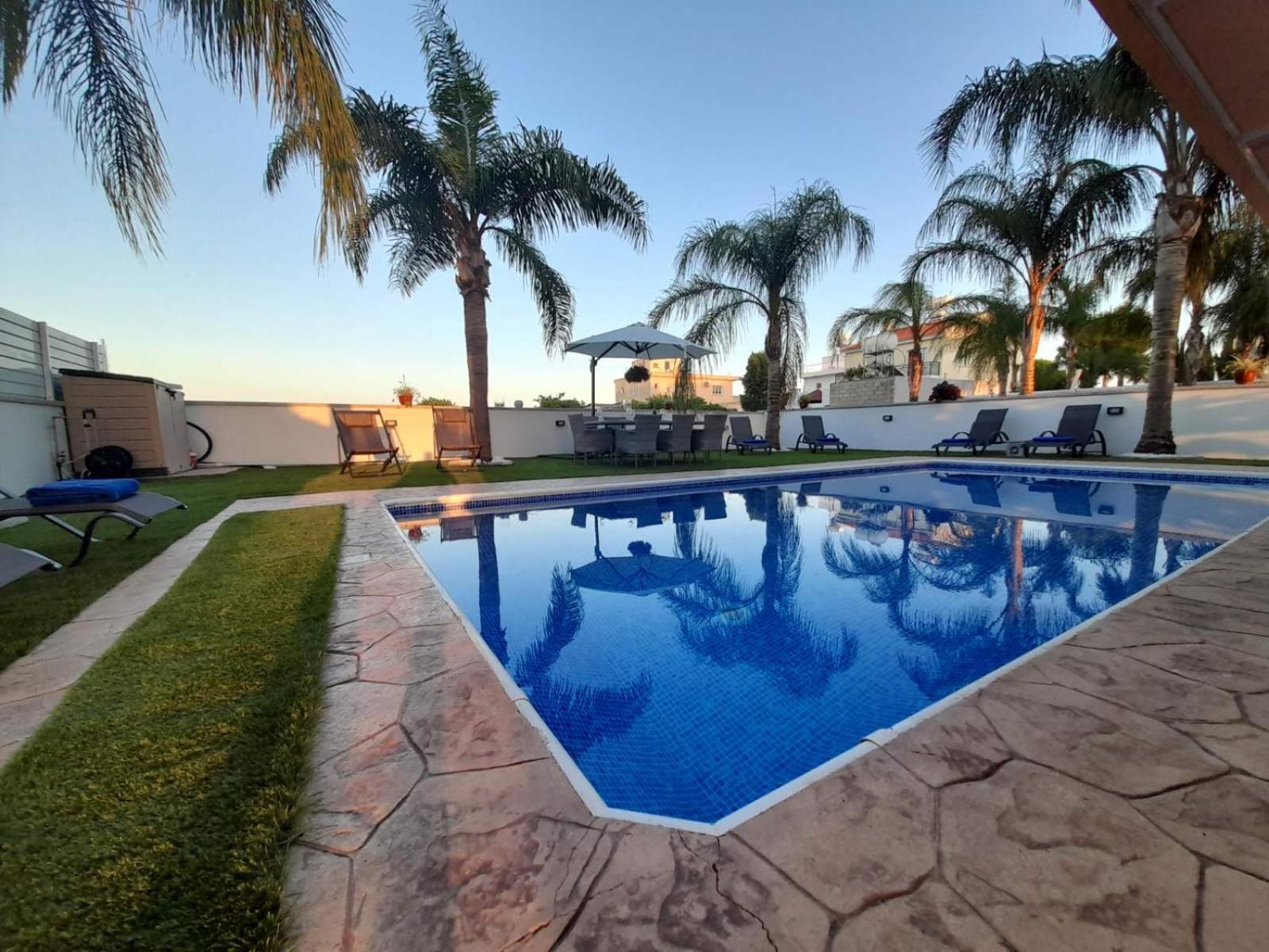 Valerian Palm Villa - Napa's Secret Escape