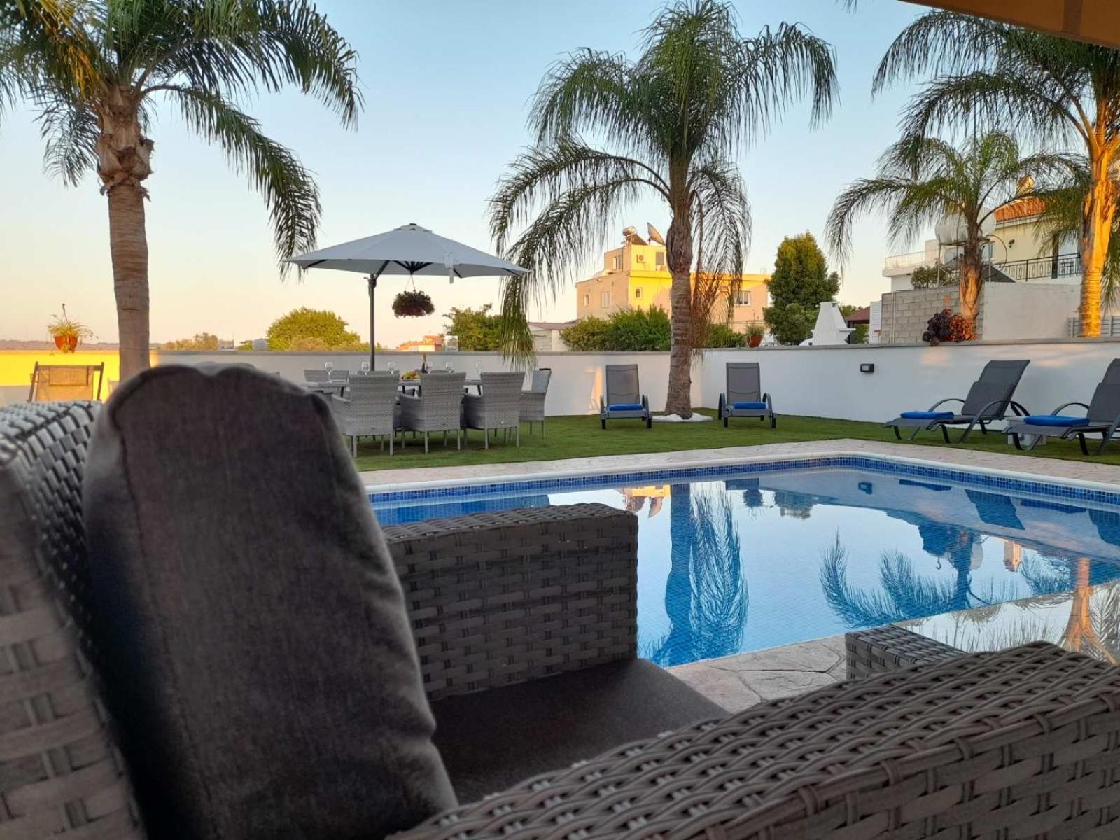 Valerian Palm Villa - Napa's Secret Escape