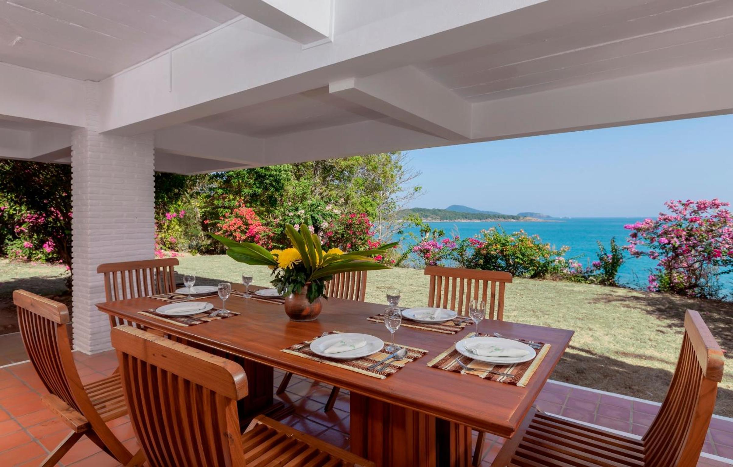 Baan Khunying - Secluded Phuket Beachfront Villa