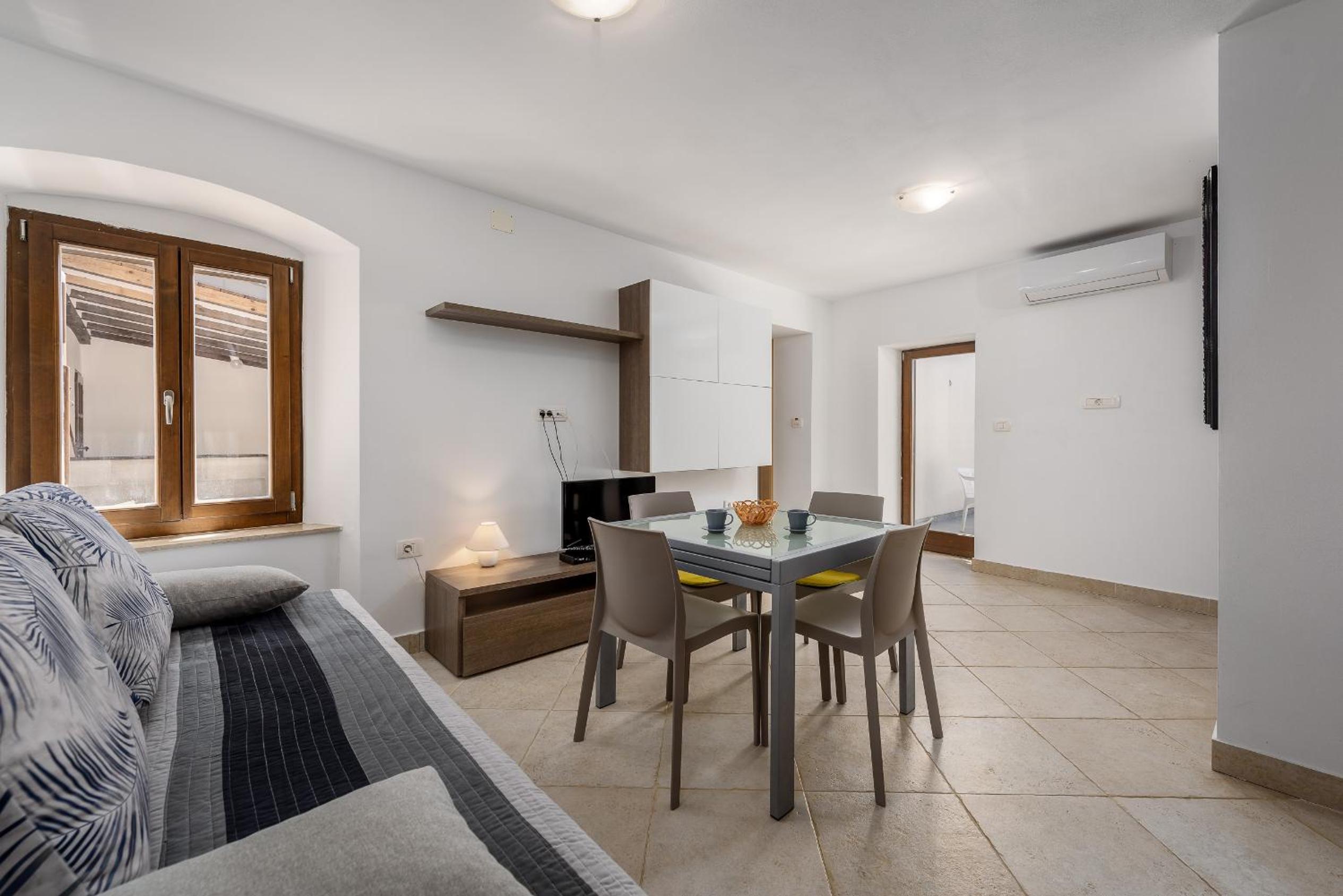 Apartments Dante view 5