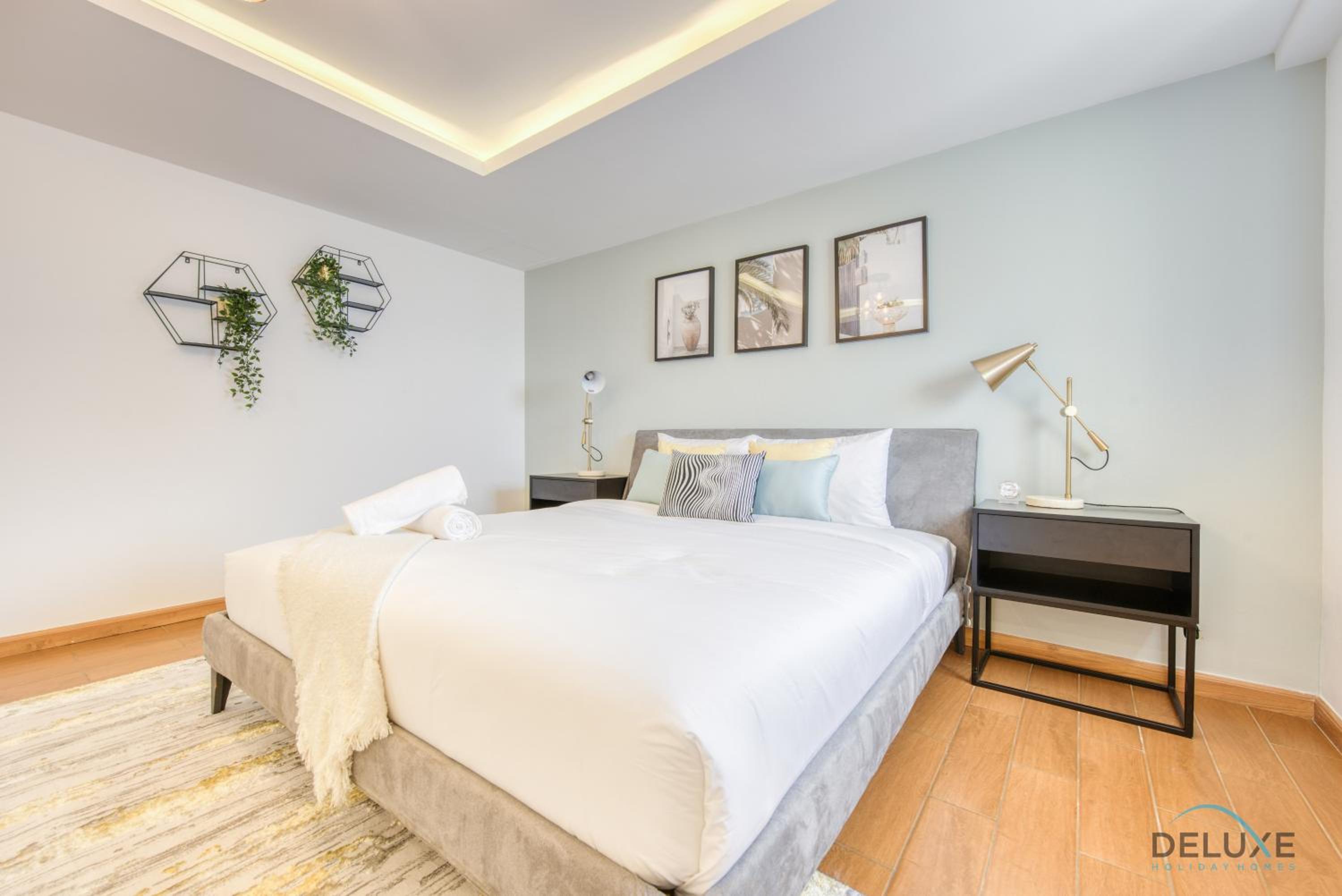 Outstanding 3BR at Sadaf 7 JBR by Deluxe Holiday Homes