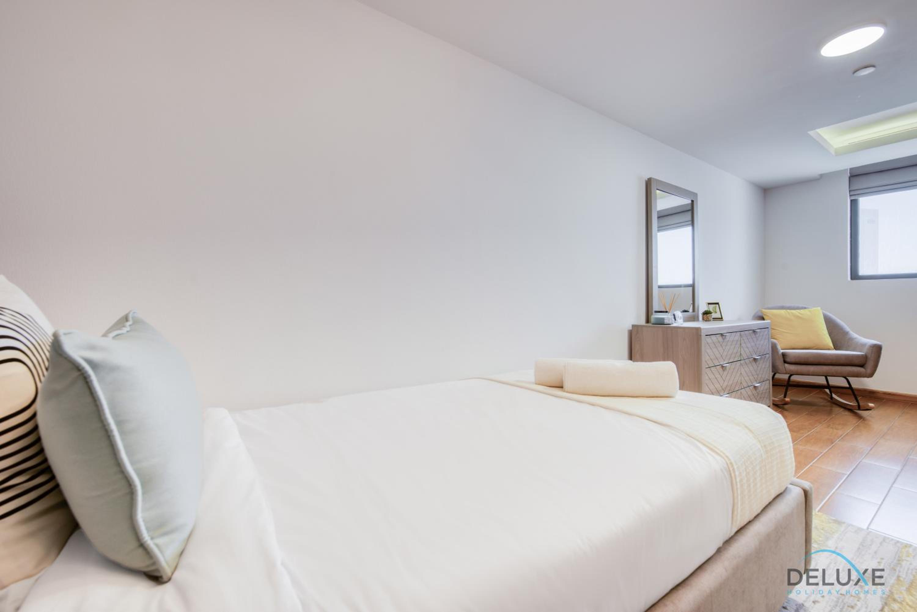 Outstanding 3BR at Sadaf 7 JBR by Deluxe Holiday Homes