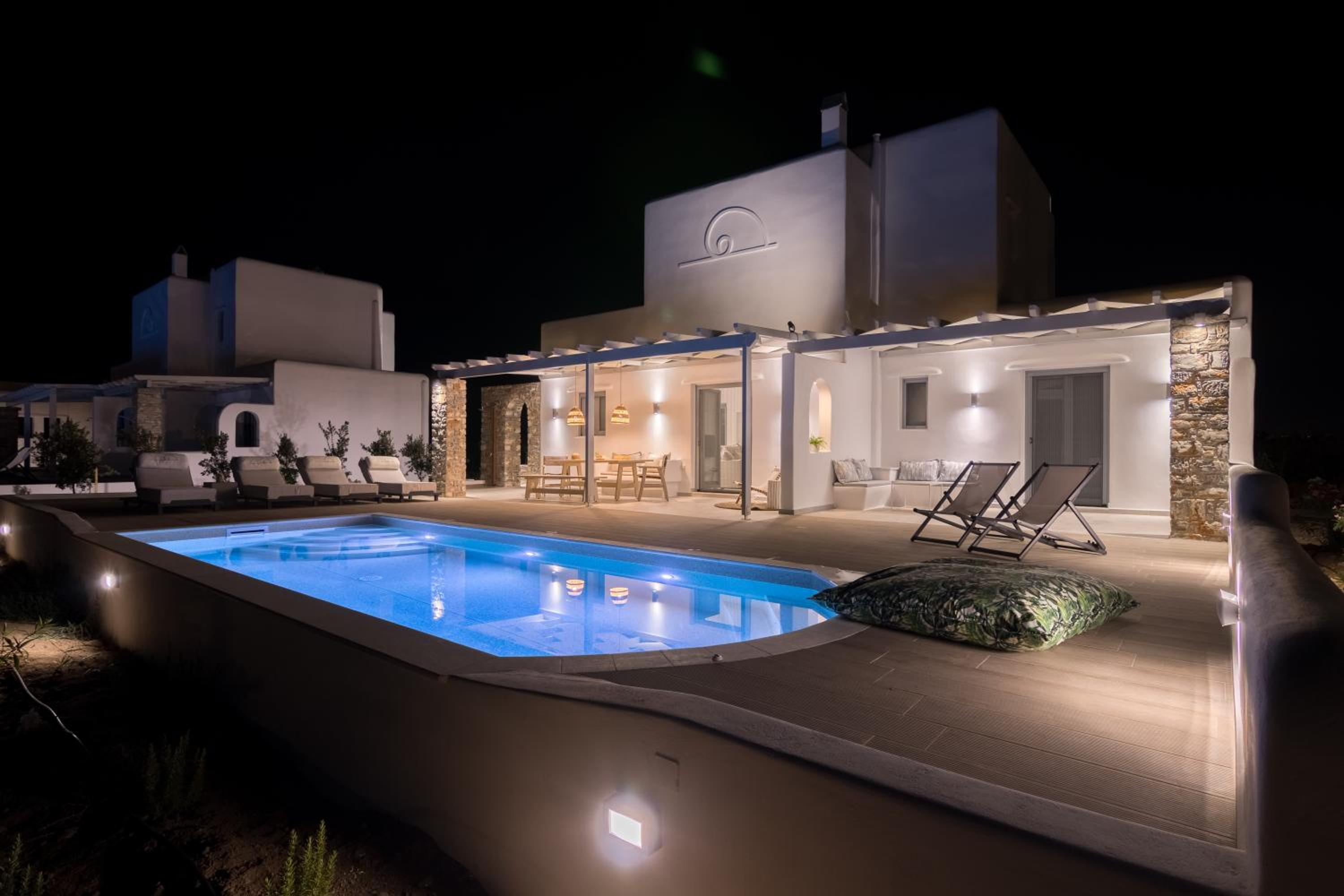 Isalos Villas with private pool photo 4