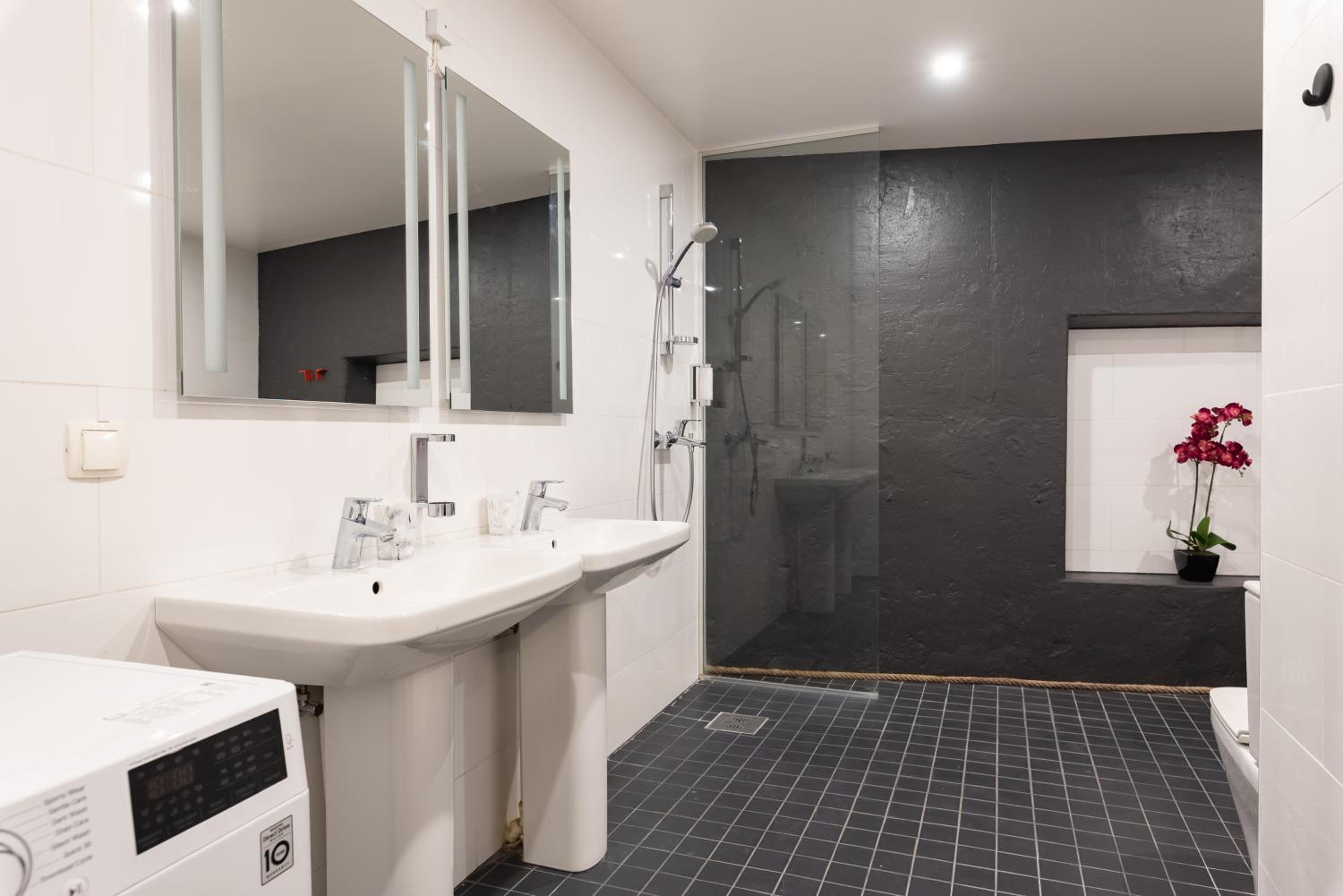Stylish apartment with parking in Telliskivi view 5