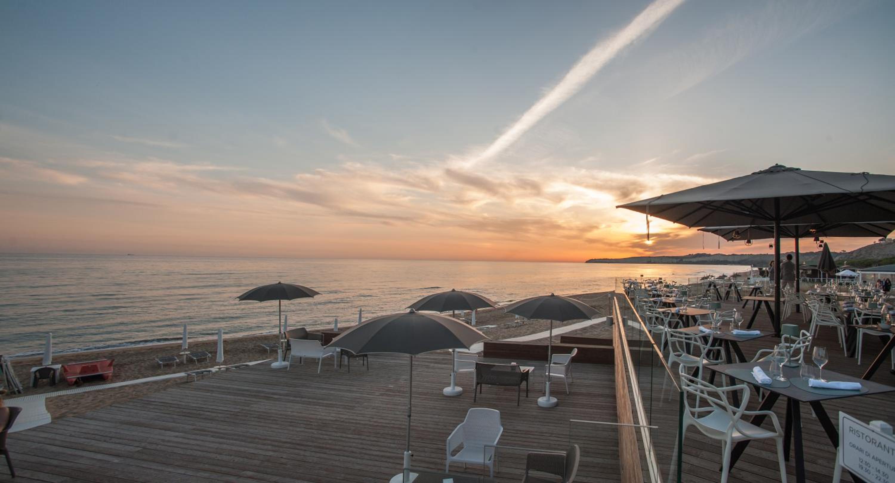 Luna Minoica Suites and Apartments