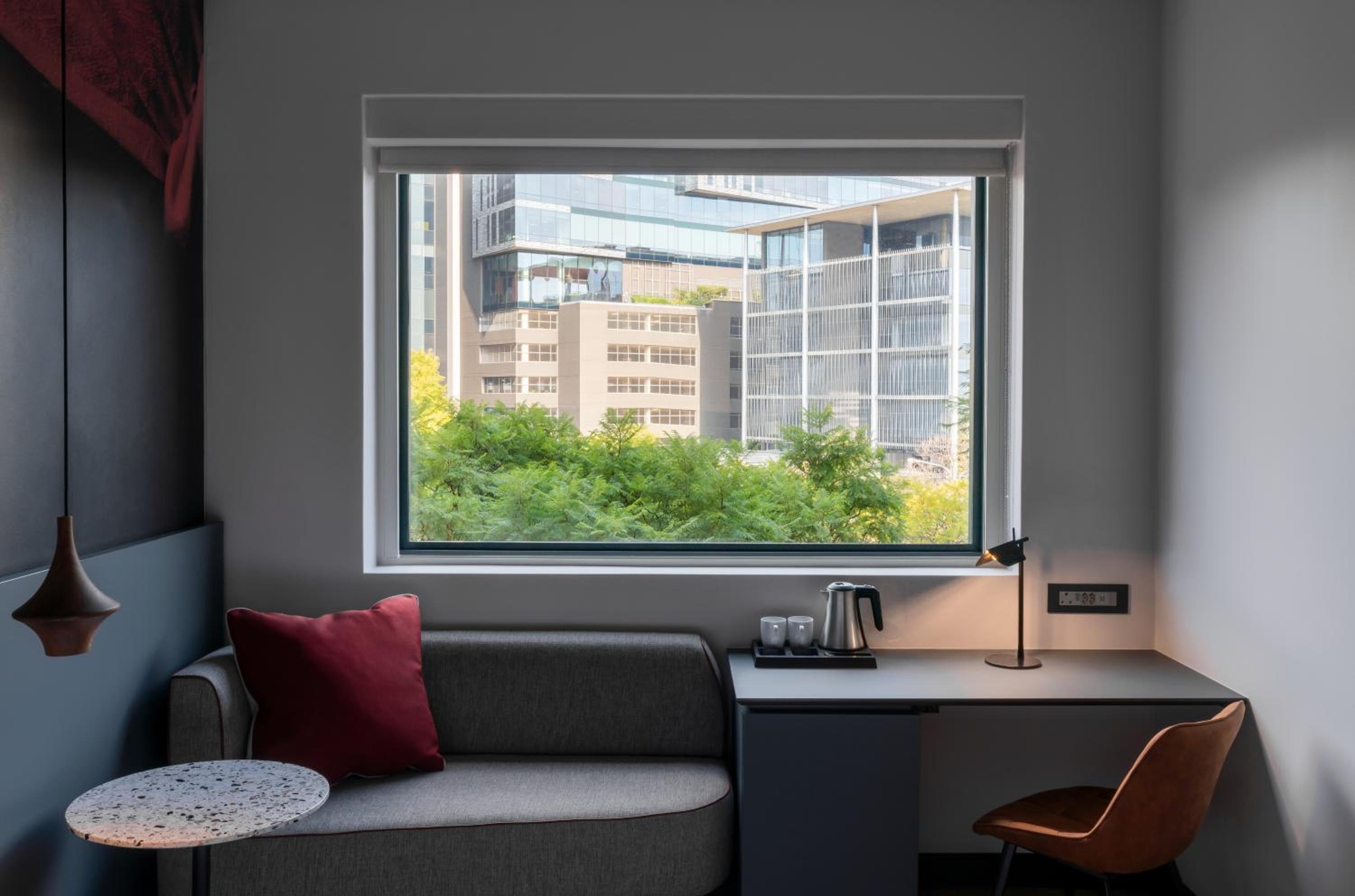 Johannesburg Vacations - Radisson RED Hotel Johannesburg Rosebank - Property Image 102