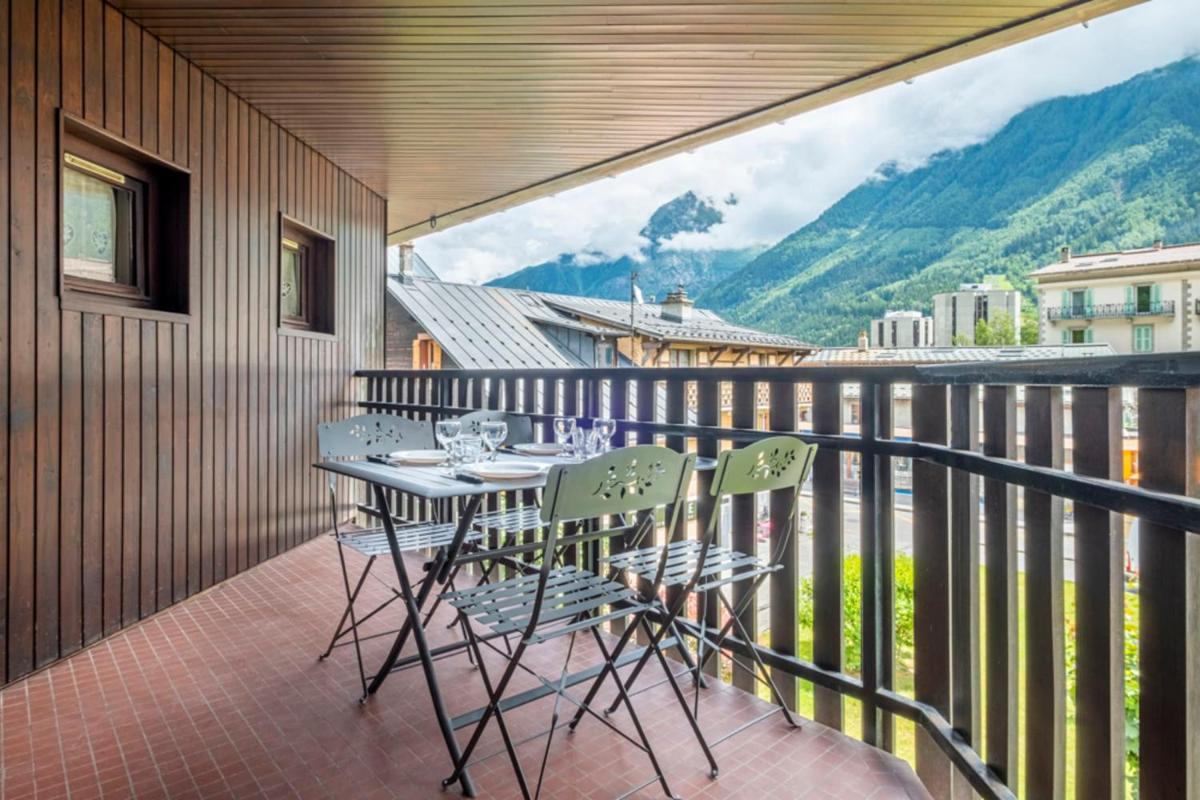 Apt Or Chalet Near The Slopes Chamonix Mont Blanc view 2