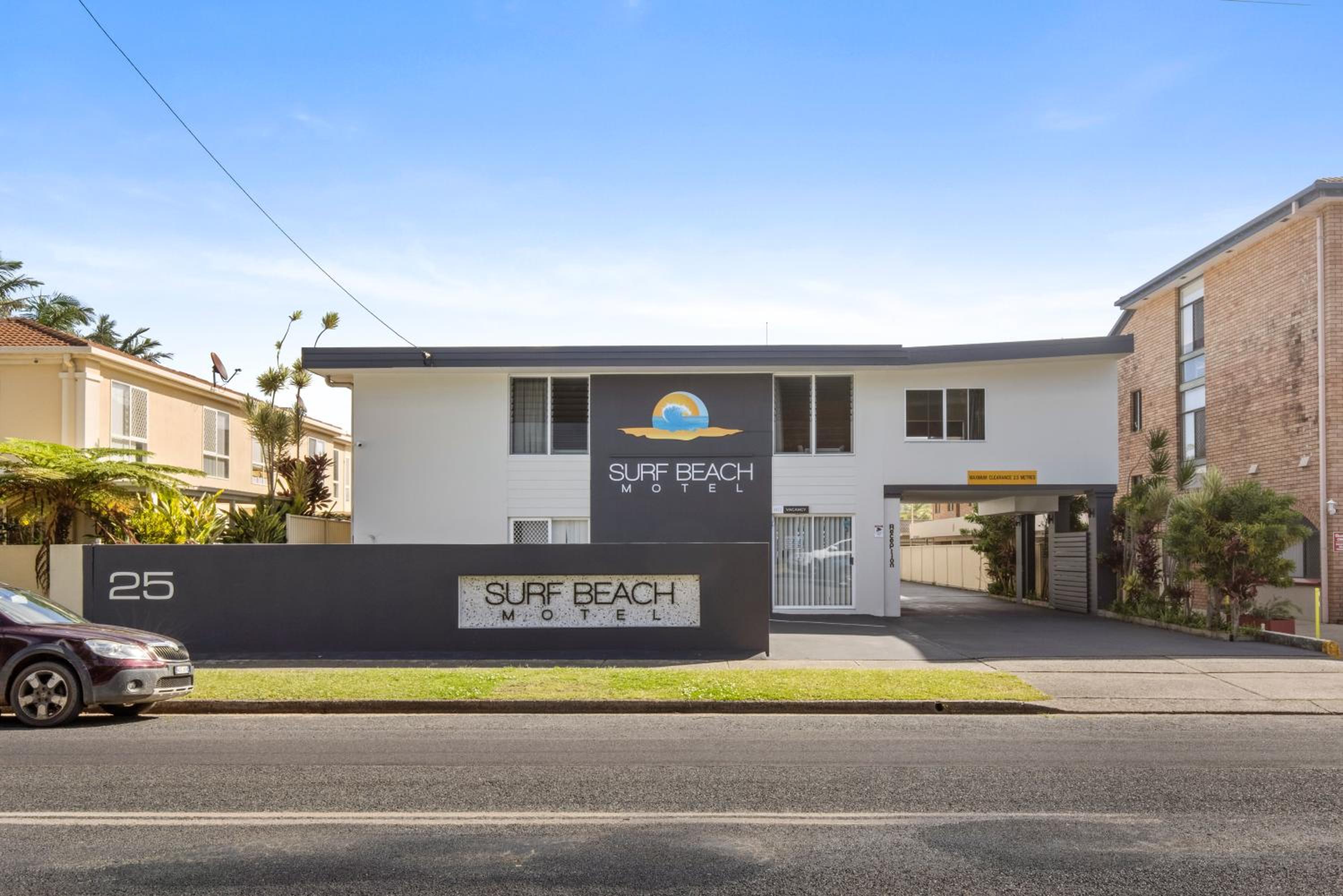 Hotel Surf Beach Motel Coffs - Image 1