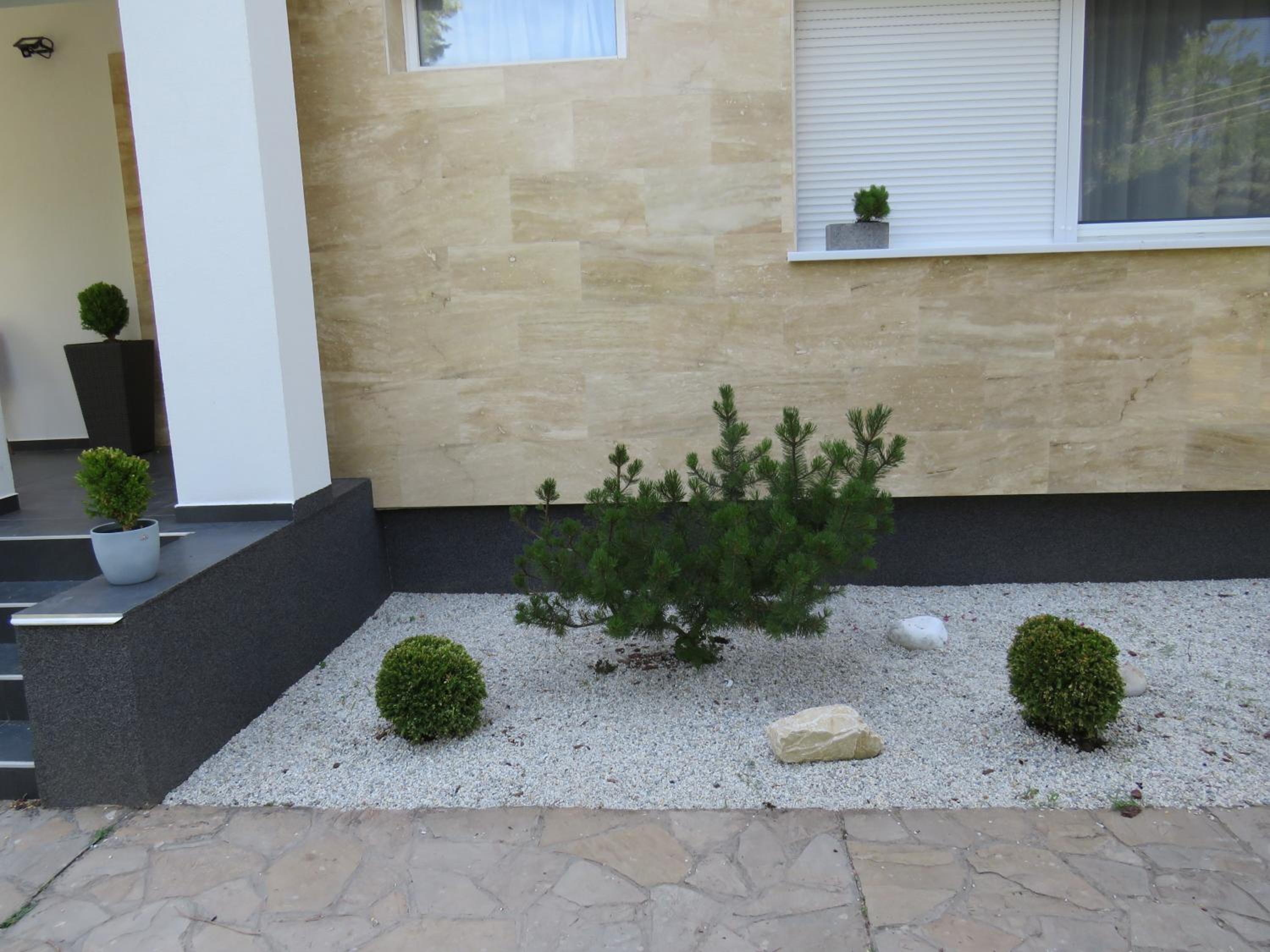ART INN APARTMANHÁZ BALATON-GYENESDIÁS