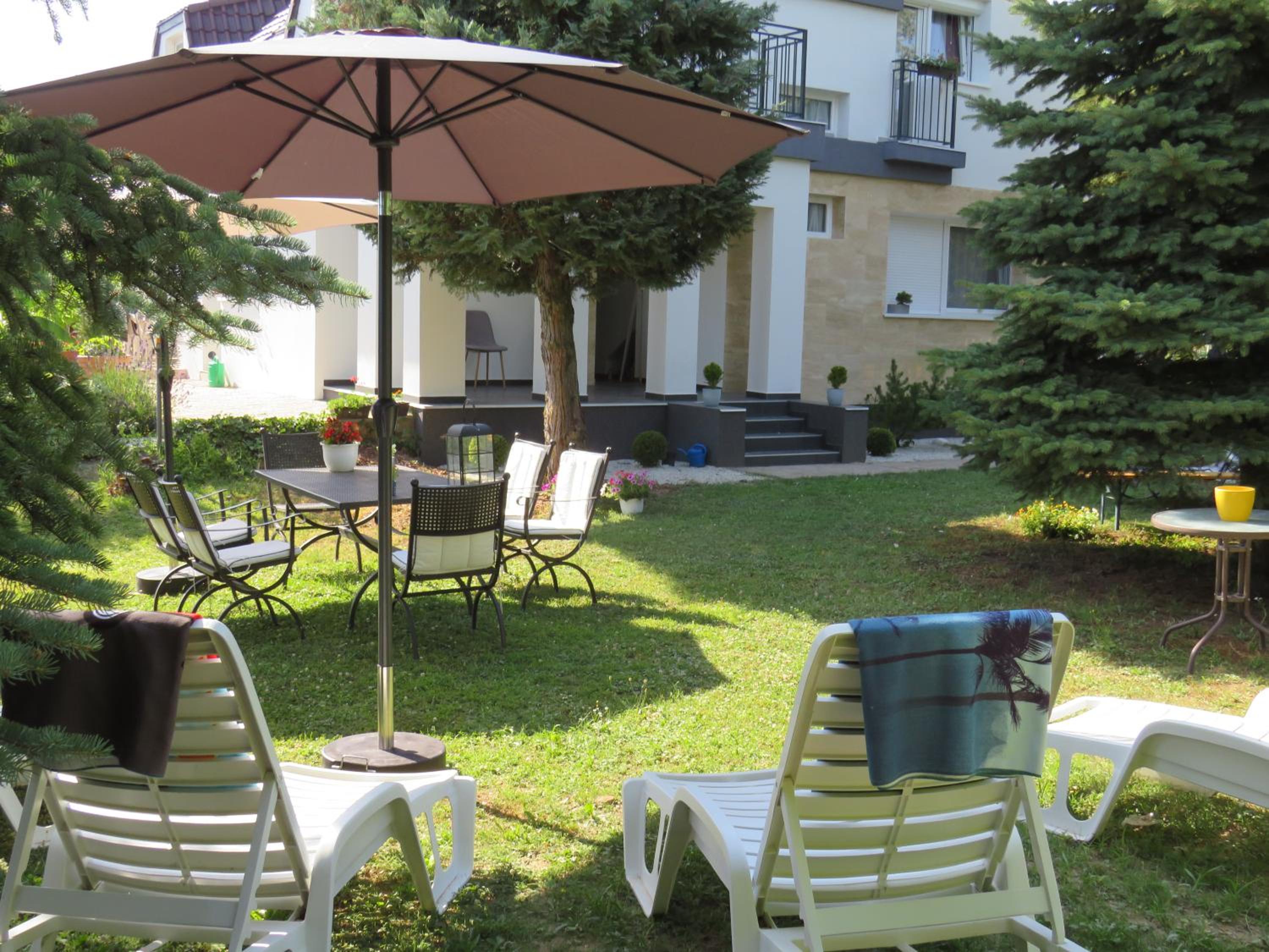 ART INN APARTMANHÁZ BALATON-GYENESDIÁS