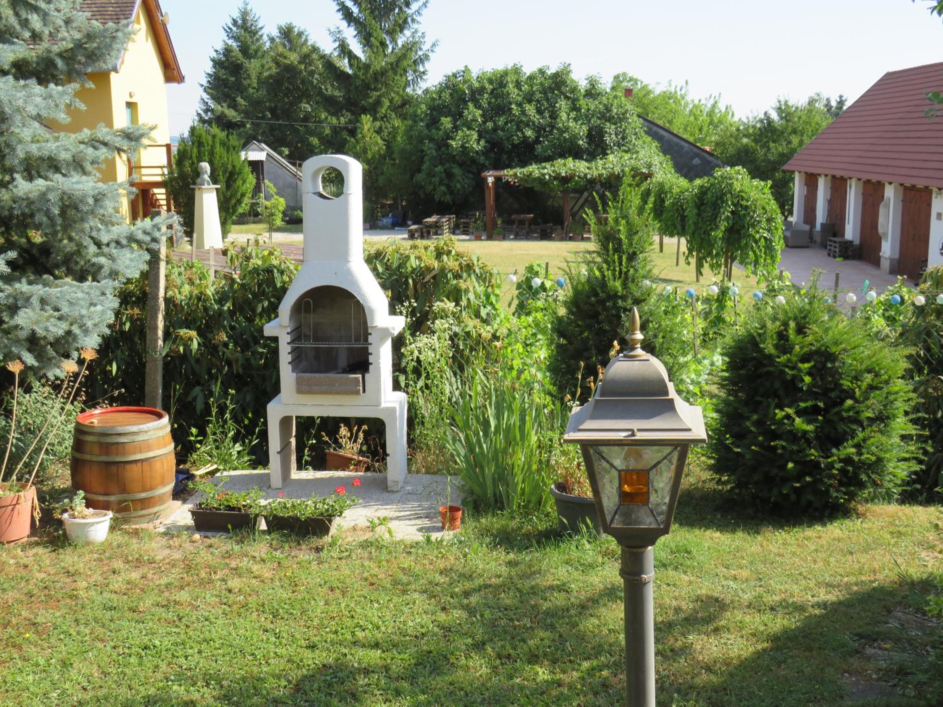 ART INN APARTMANHÁZ BALATON-GYENESDIÁS