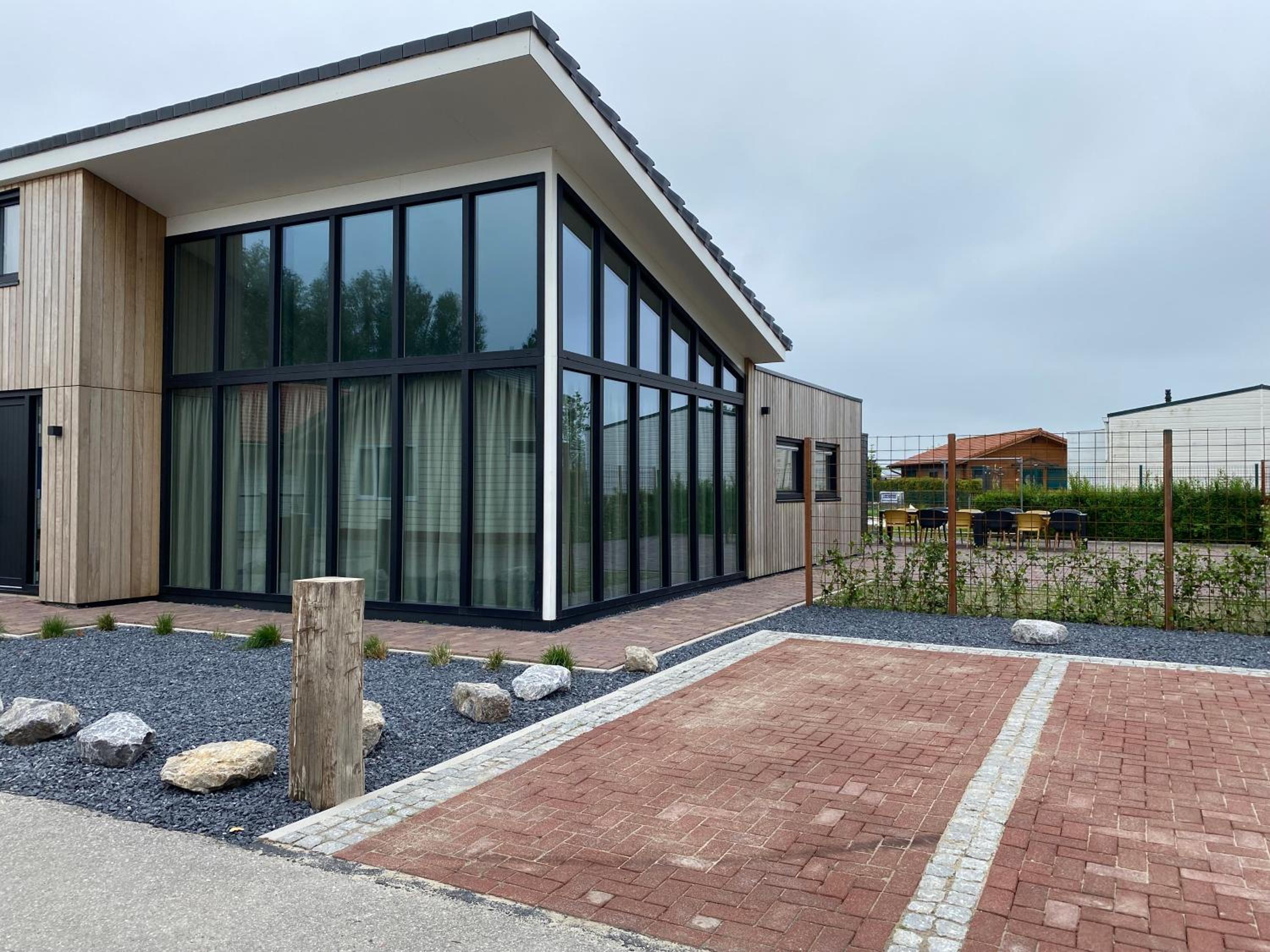 Maison Jolie view 5