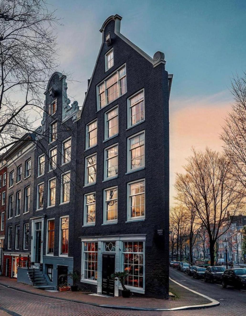 Former Rembrandt workshop two bedroom B&B