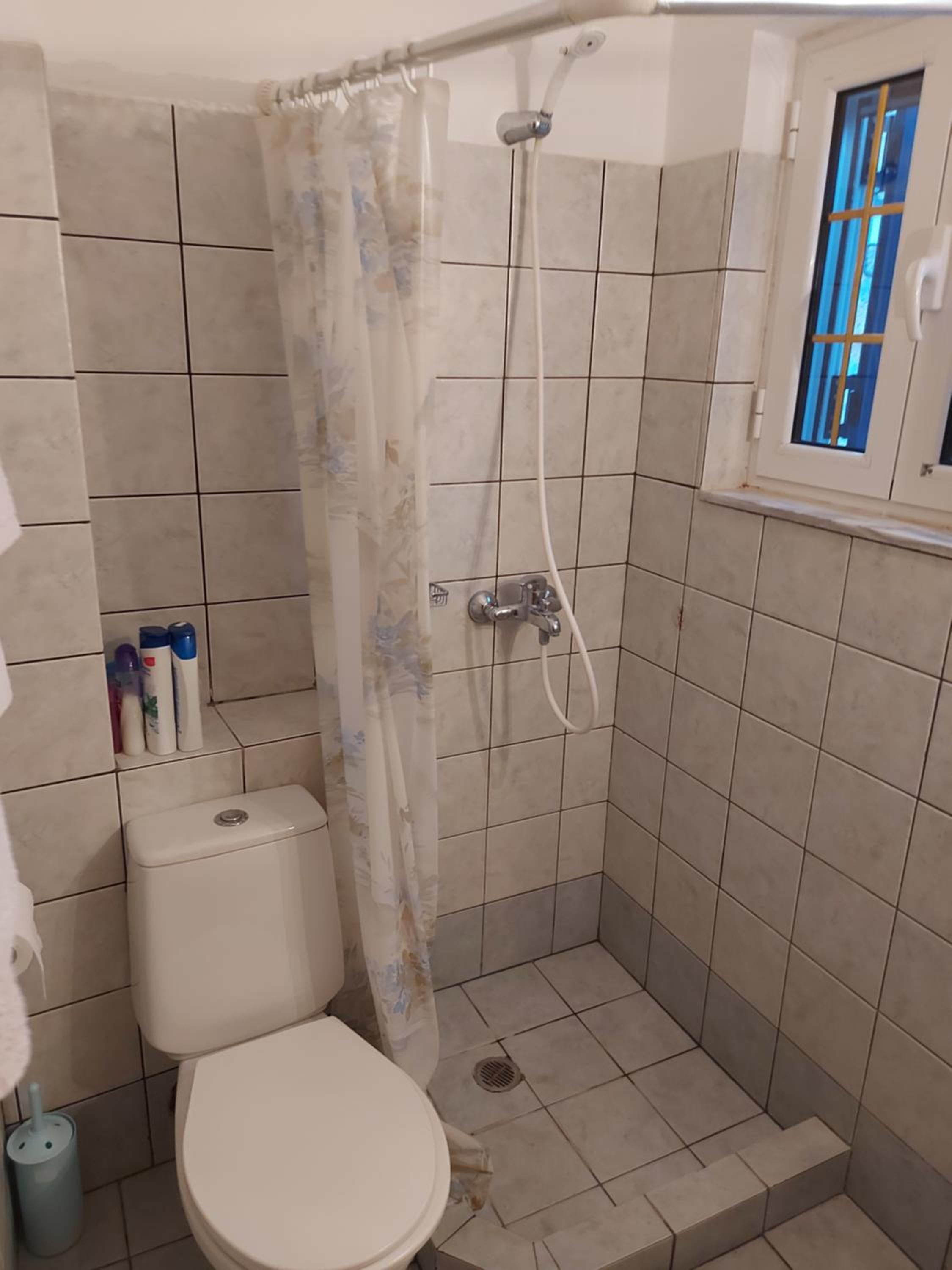 Matina Apartments Tyros