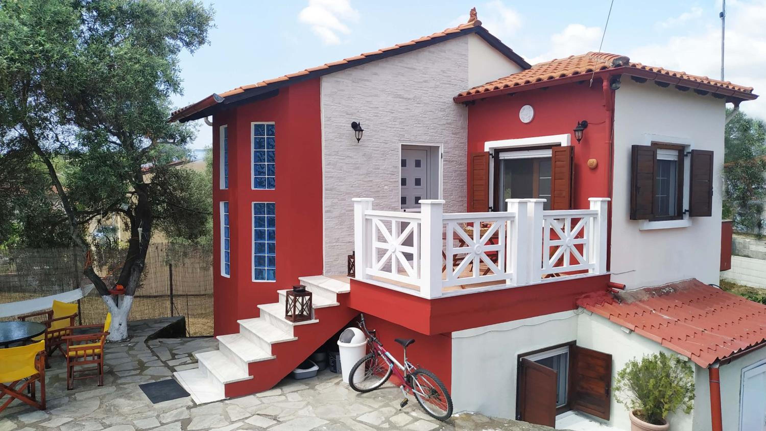 Vanna's Holiday House view 2