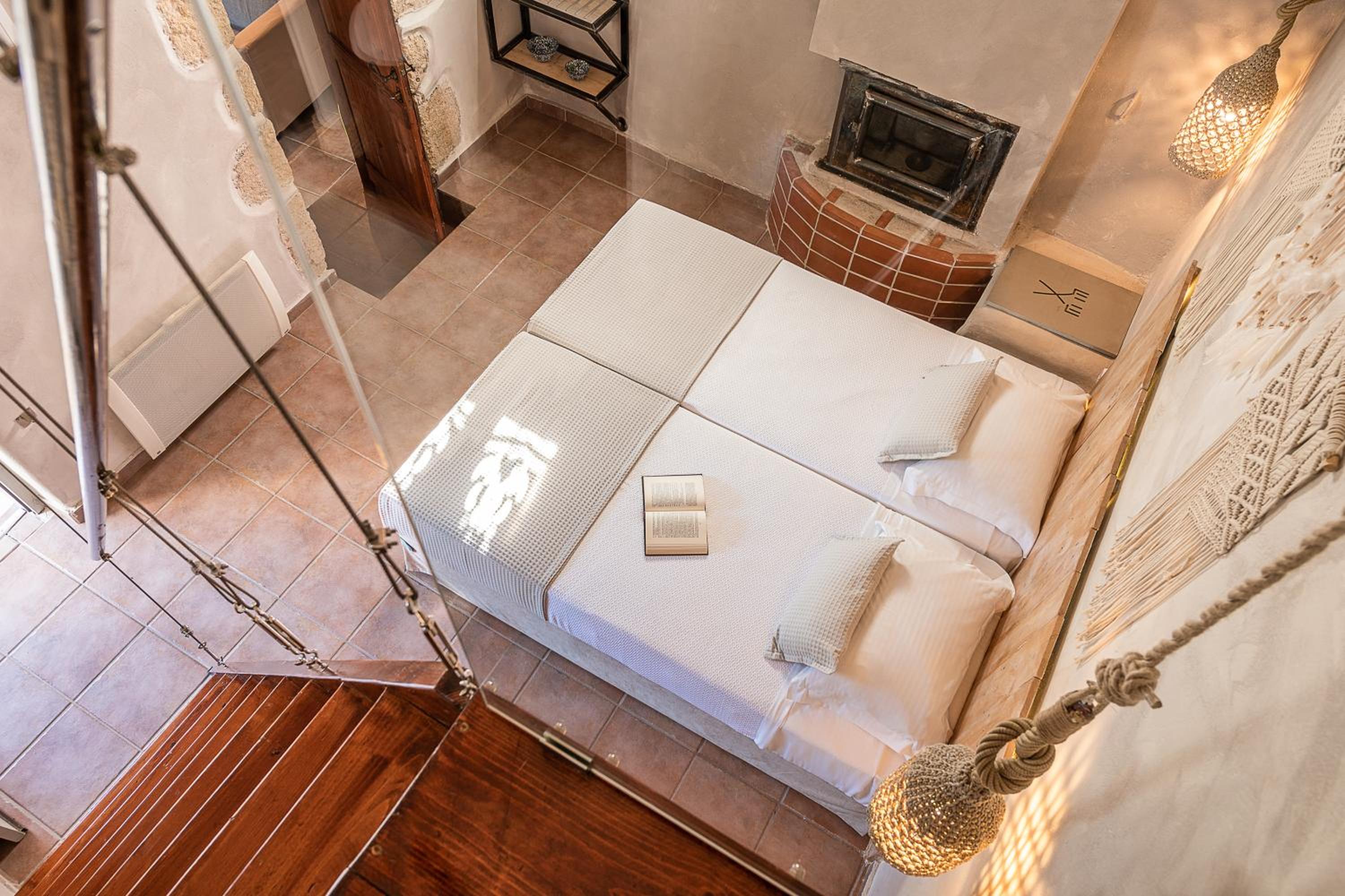 Verekinthos Villas - Pool, Hot Tub, BBQ, Kids Playground, Stunning Mountain Views view 3