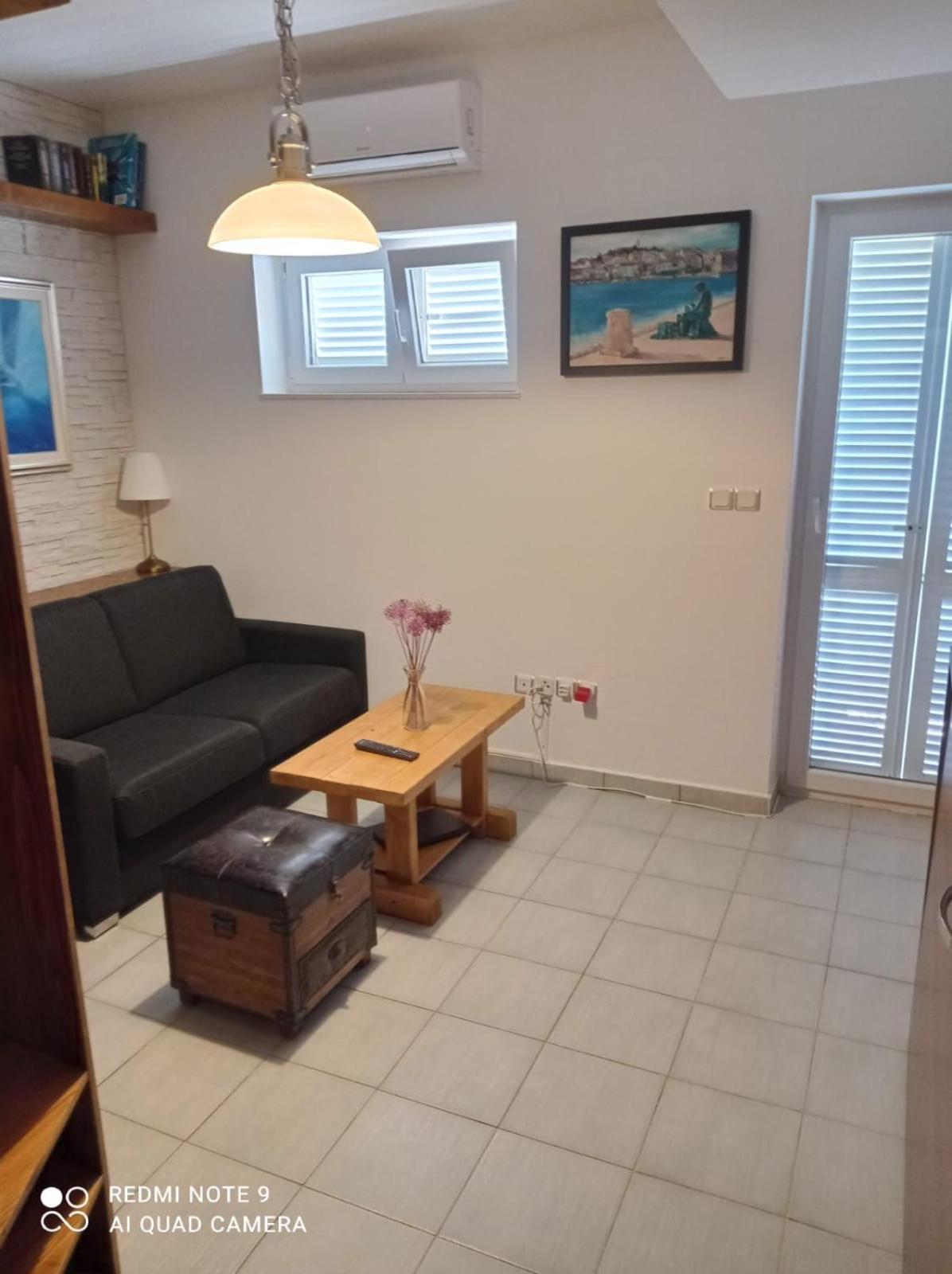 Studio Apartman Lokvice en Primošten — other