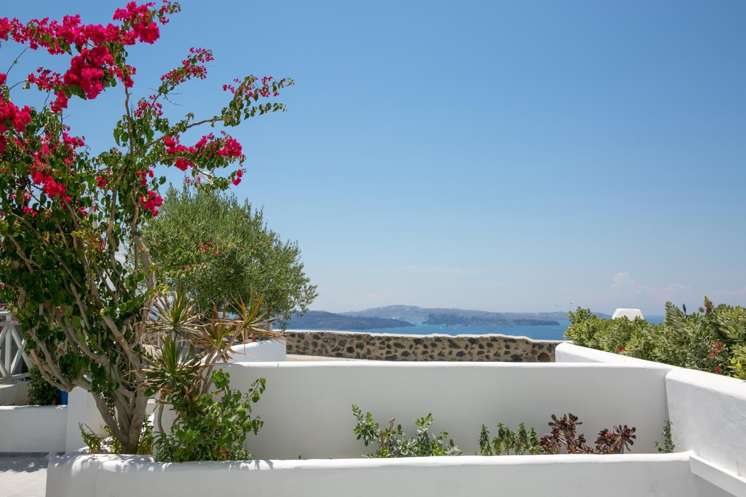 Sensia Luxury Studio with Hot tub view 3