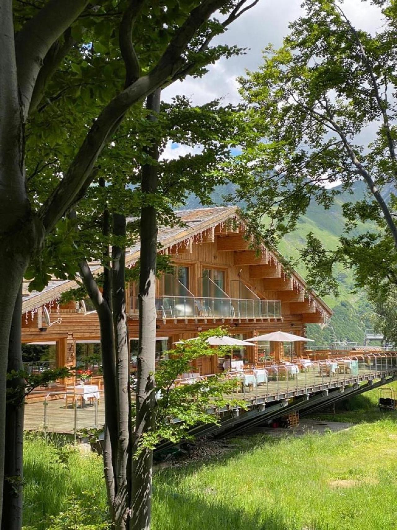 Chalet Morel 1586 Hotel & Spa view 2