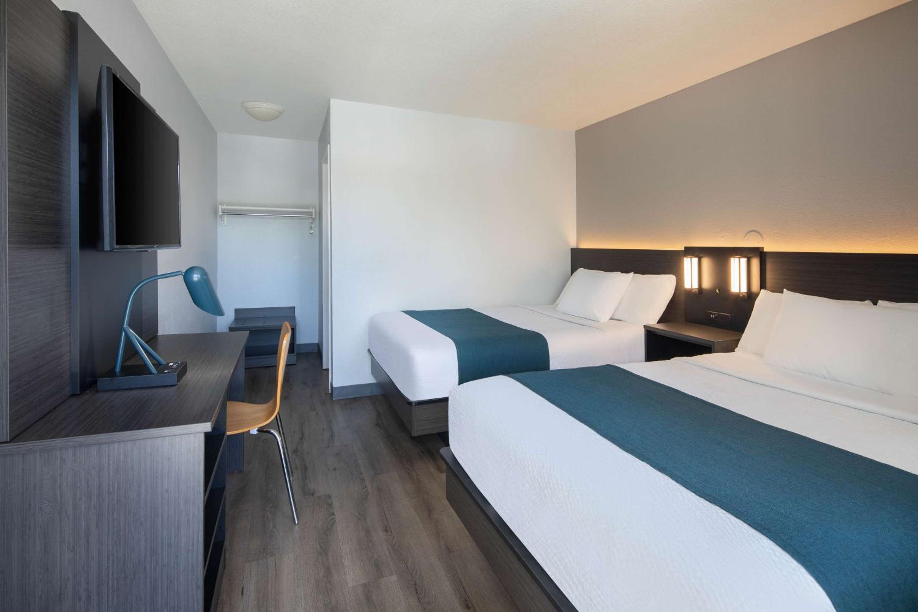 Motel 6-Woodland, CA Sacramento Airport