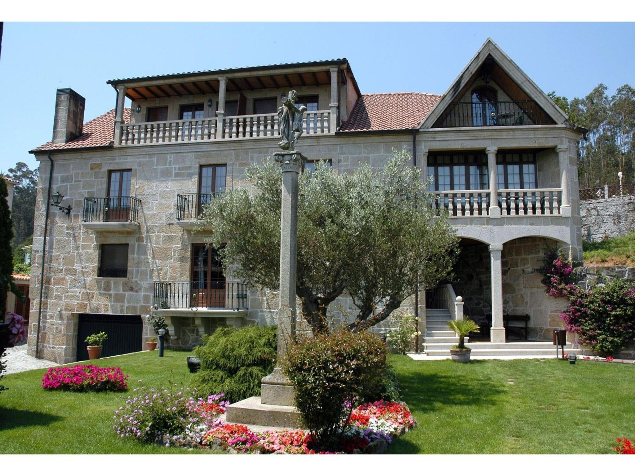 Casa Antiga Do Monte view 4
