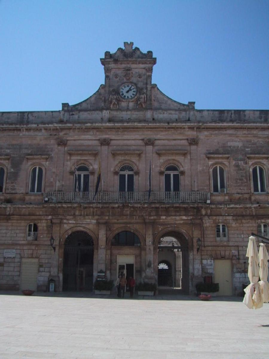 Magnificent villa close to the historic town of Ostuni and beaches view 5