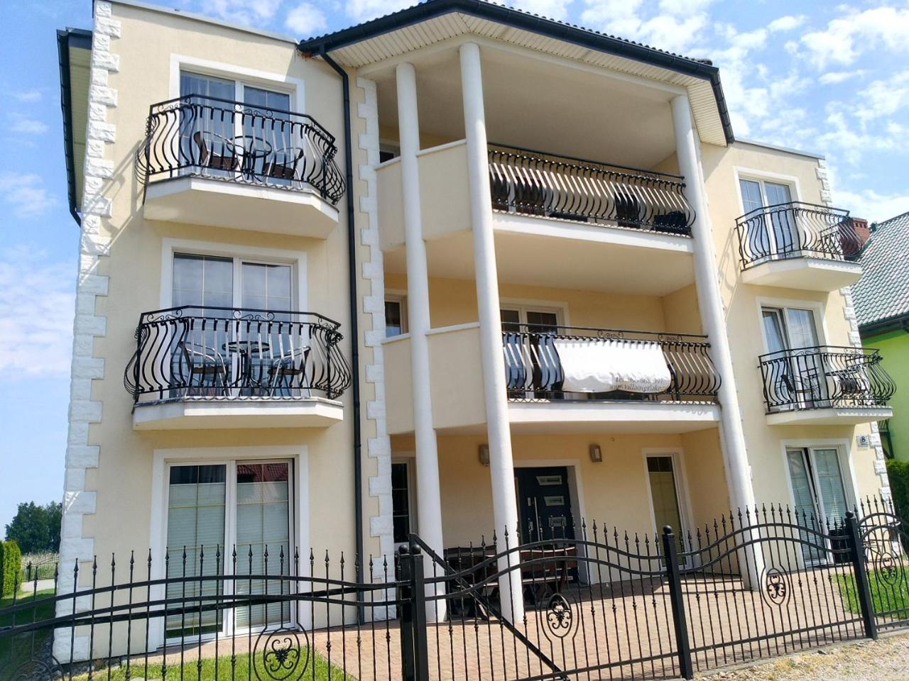 Villa Over Lake view 4