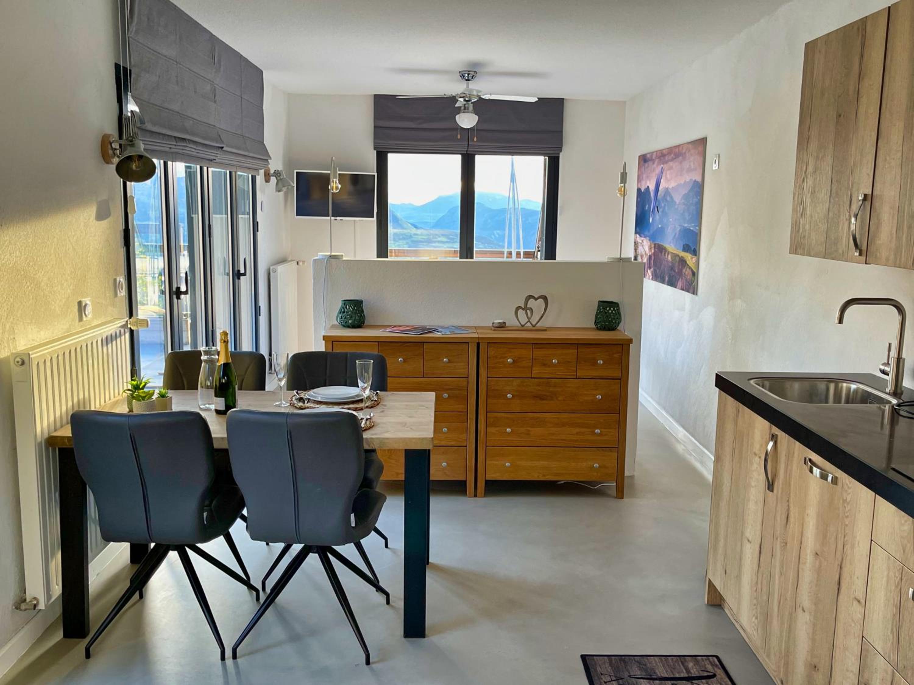ParaLodge view 2