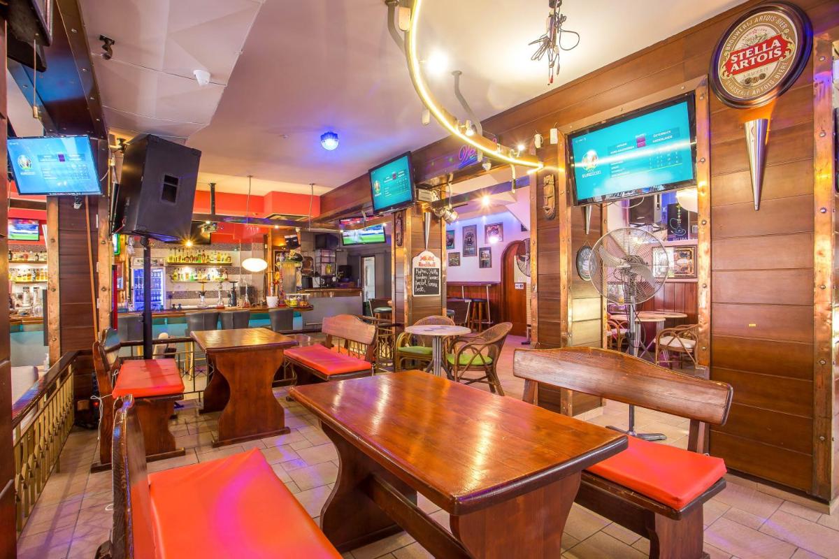 restaurant