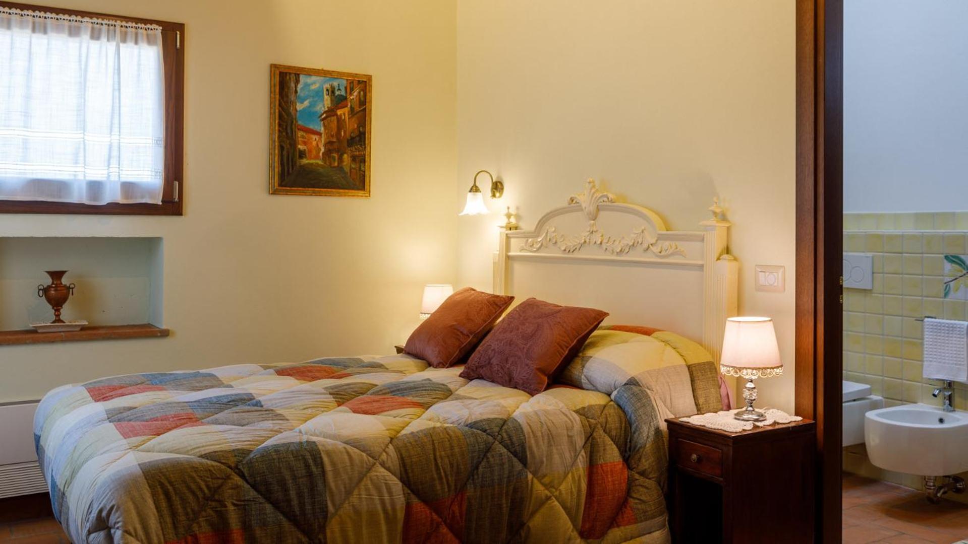 Ca' Pellicciano 8, Emma Villas view 3