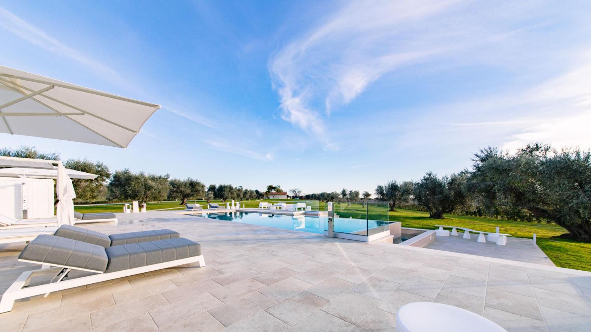 La Perla tra gli Ulivi 12, Emma Villas view 5